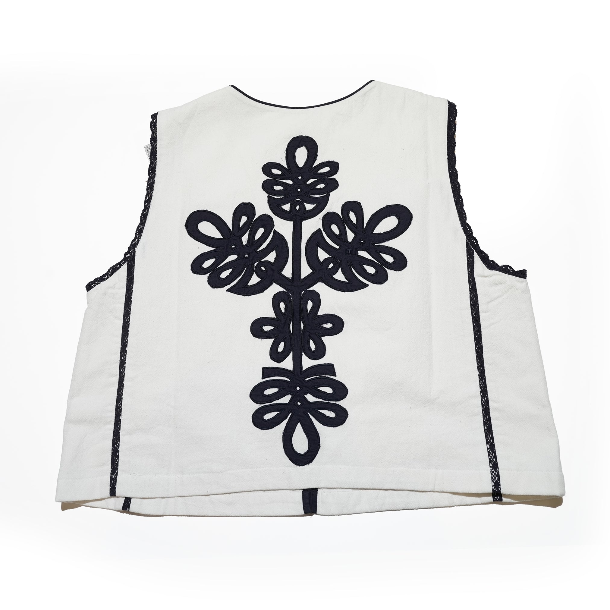 KAZAKHSTAN PATCHWORK EMB VEST – White | SARAMALLIKA