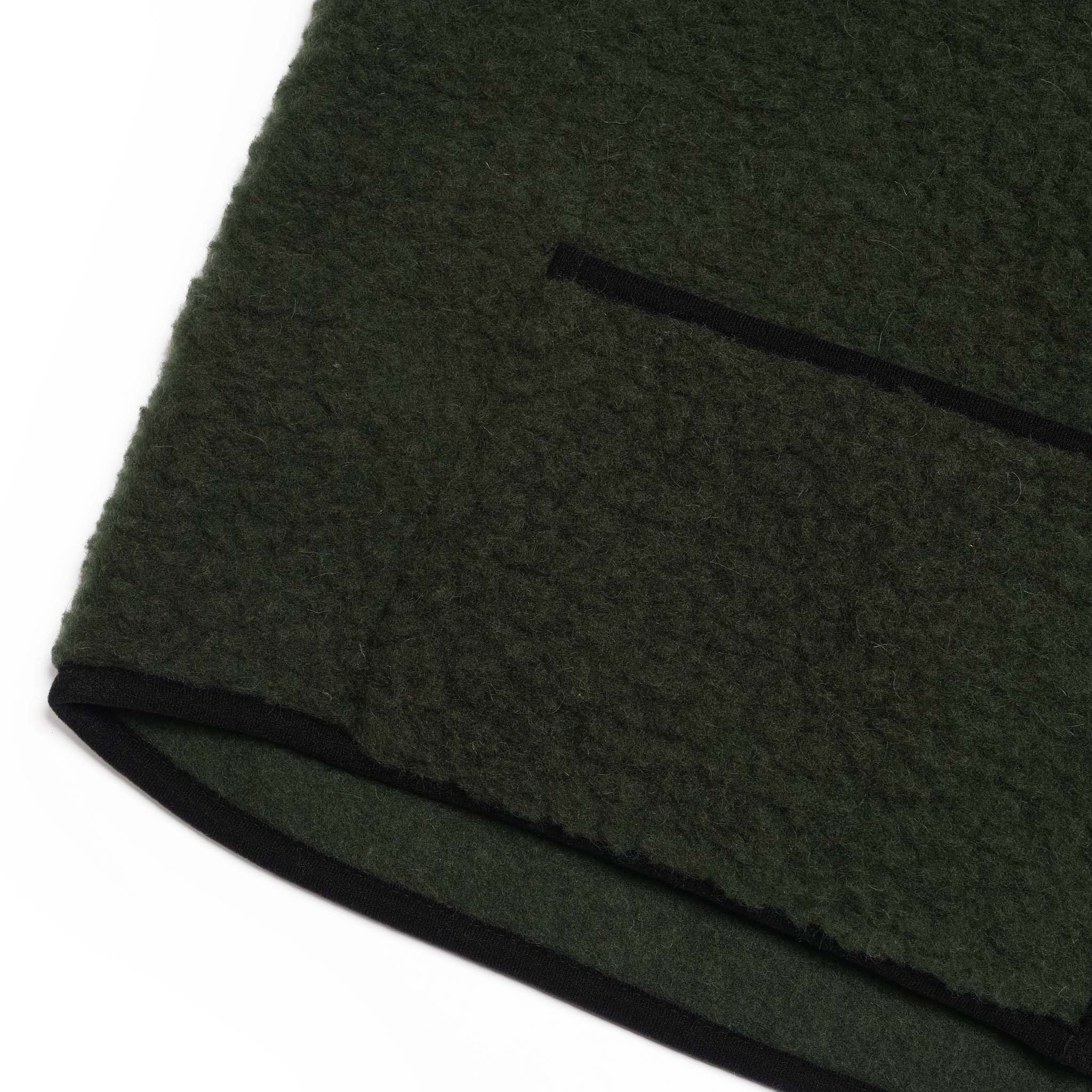 V neck Zip Vest | Color_Natural / Dark Green | No_1860V【COLDBREAKER】