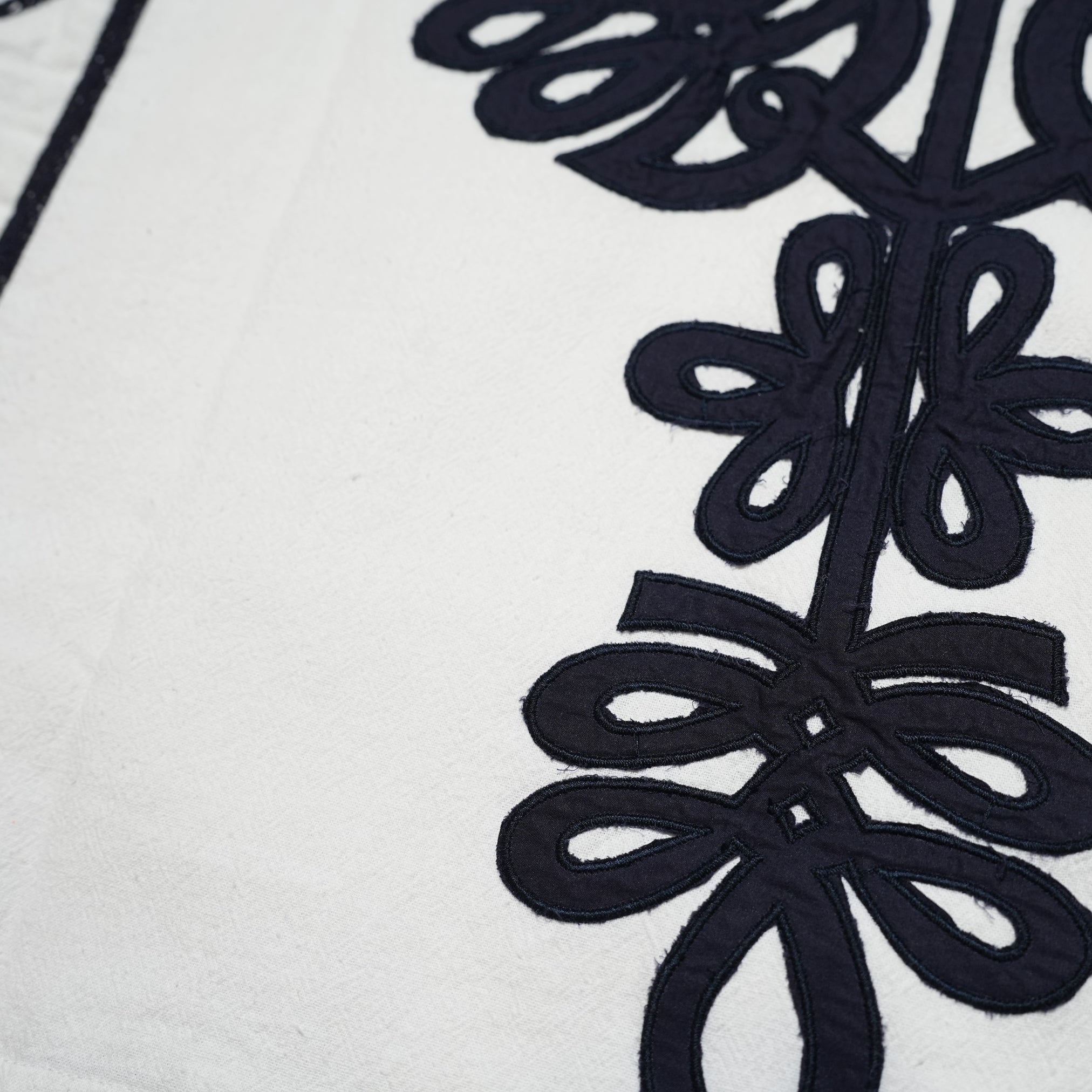 KAZAKHSTAN PATCHWORK EMB VEST – White | SARAMALLIKA