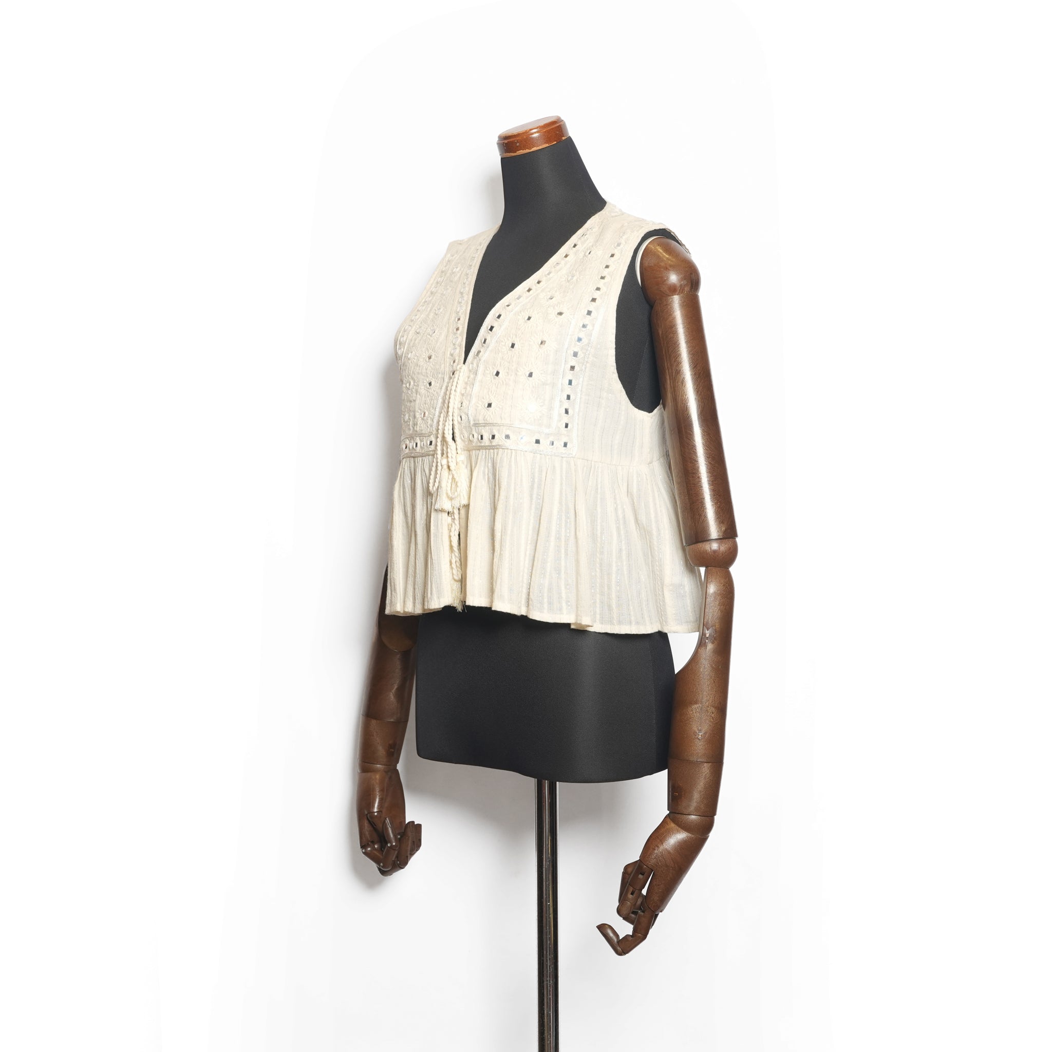 Cotton Jacquard Mirror Embroidery Top – Ecru | SARAMALLIKA