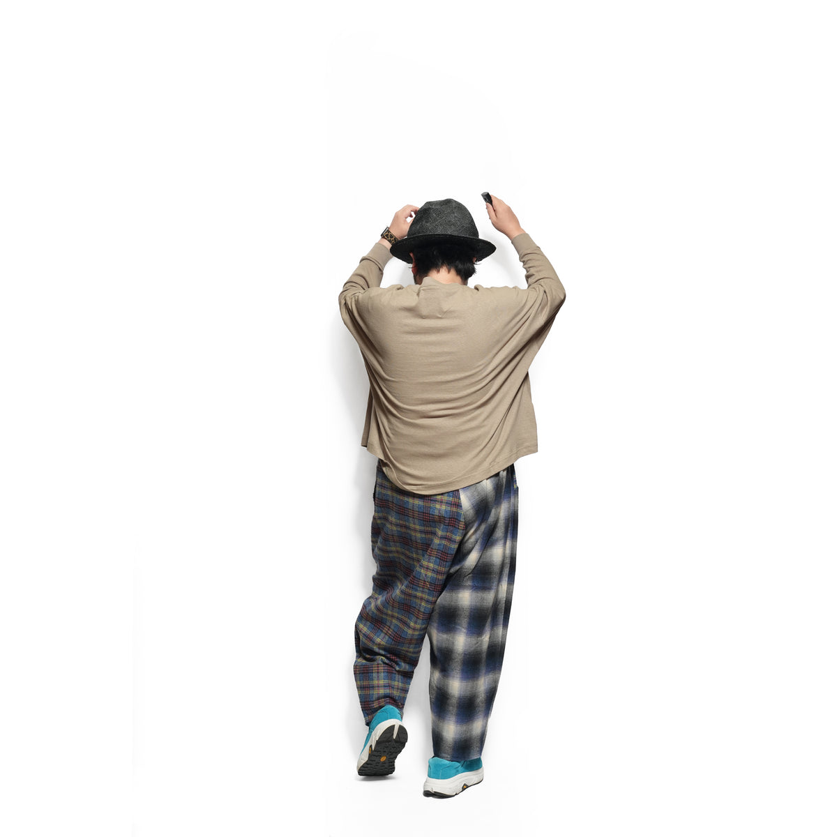 ARABIC L&P L/S Tee – Khaki | STOF