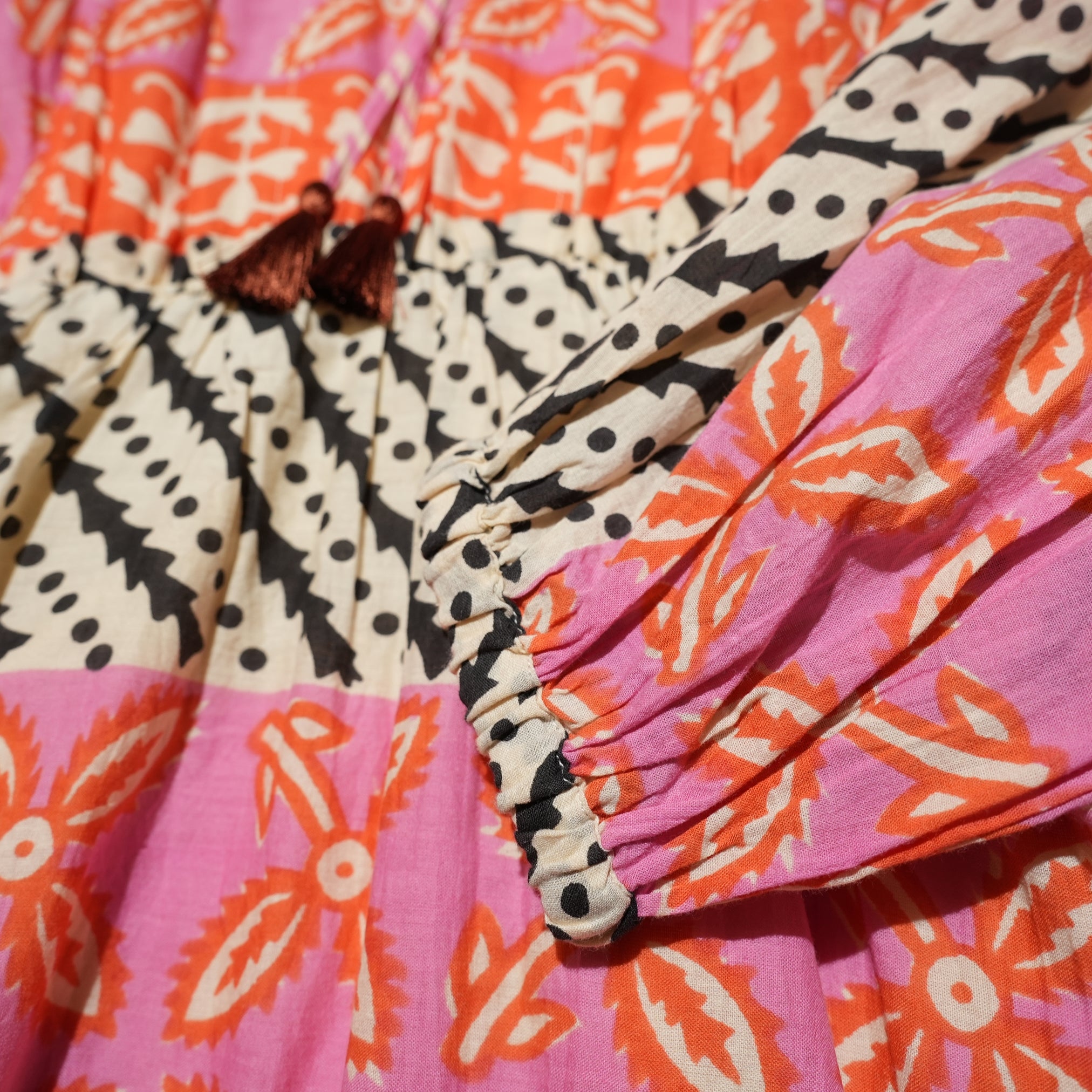 MURAL PRINT LSV DRESS – Pink | SARAMALLIKA