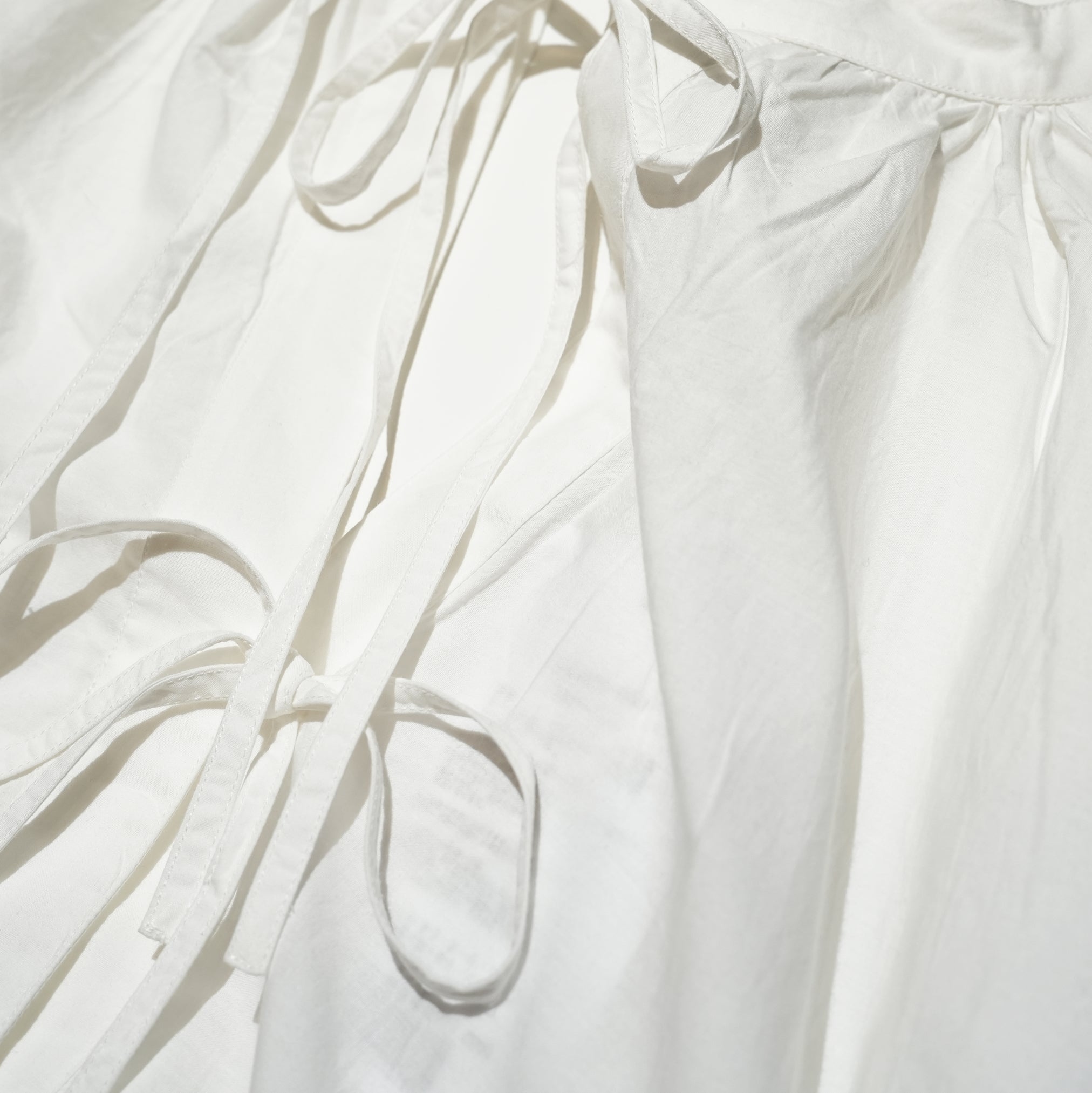 GEOMETRIC LACE JOINT DRESS – White | SARAMALLIKA