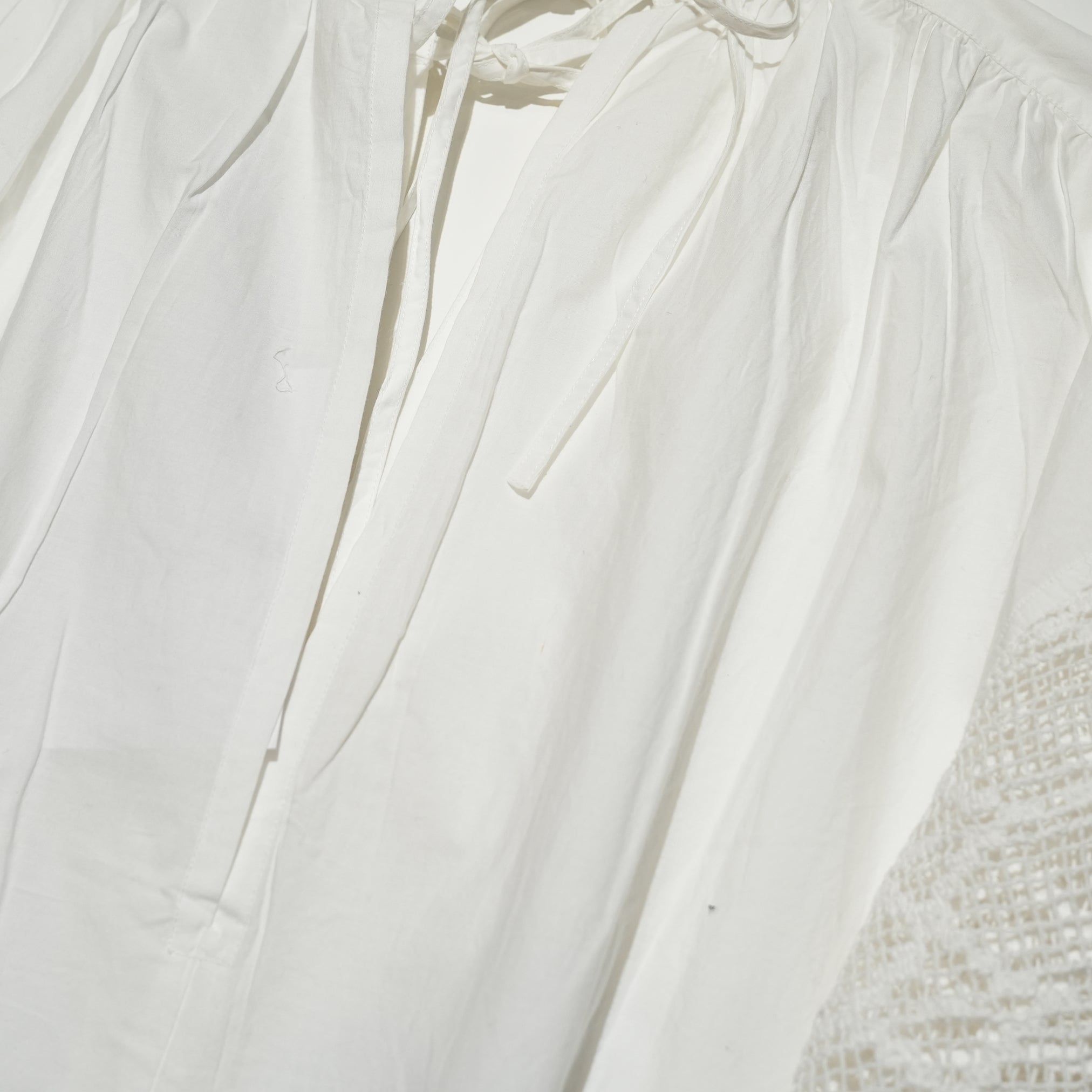 GEOMETRIC LACE JOINT DRESS – White | SARAMALLIKA