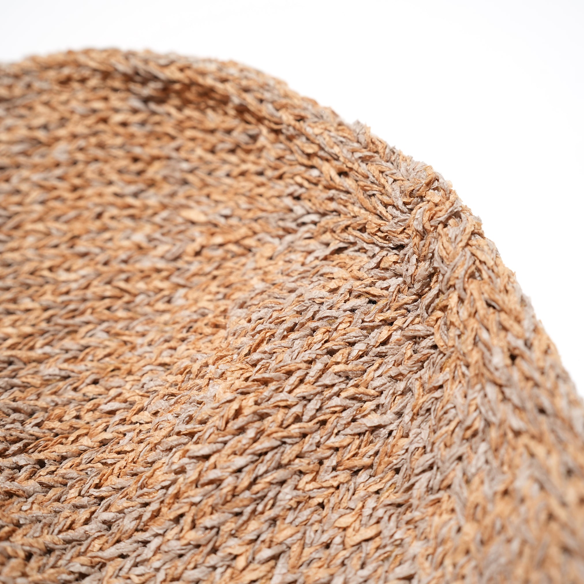 IA-24-097 | Roll Knit Cap – Black/Beige | INDIETRO ASSOCIATION