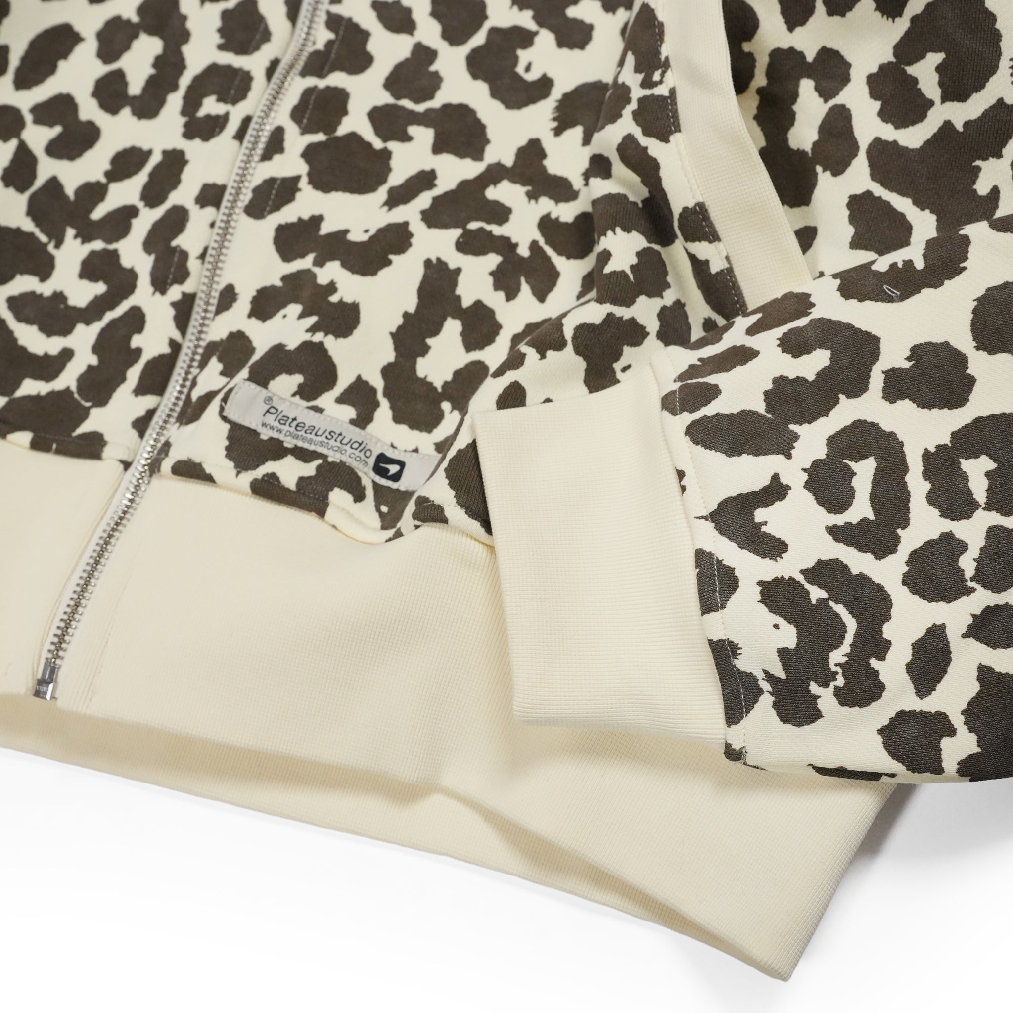 Star zip-up – Leopard | PLATEAU STUDIO