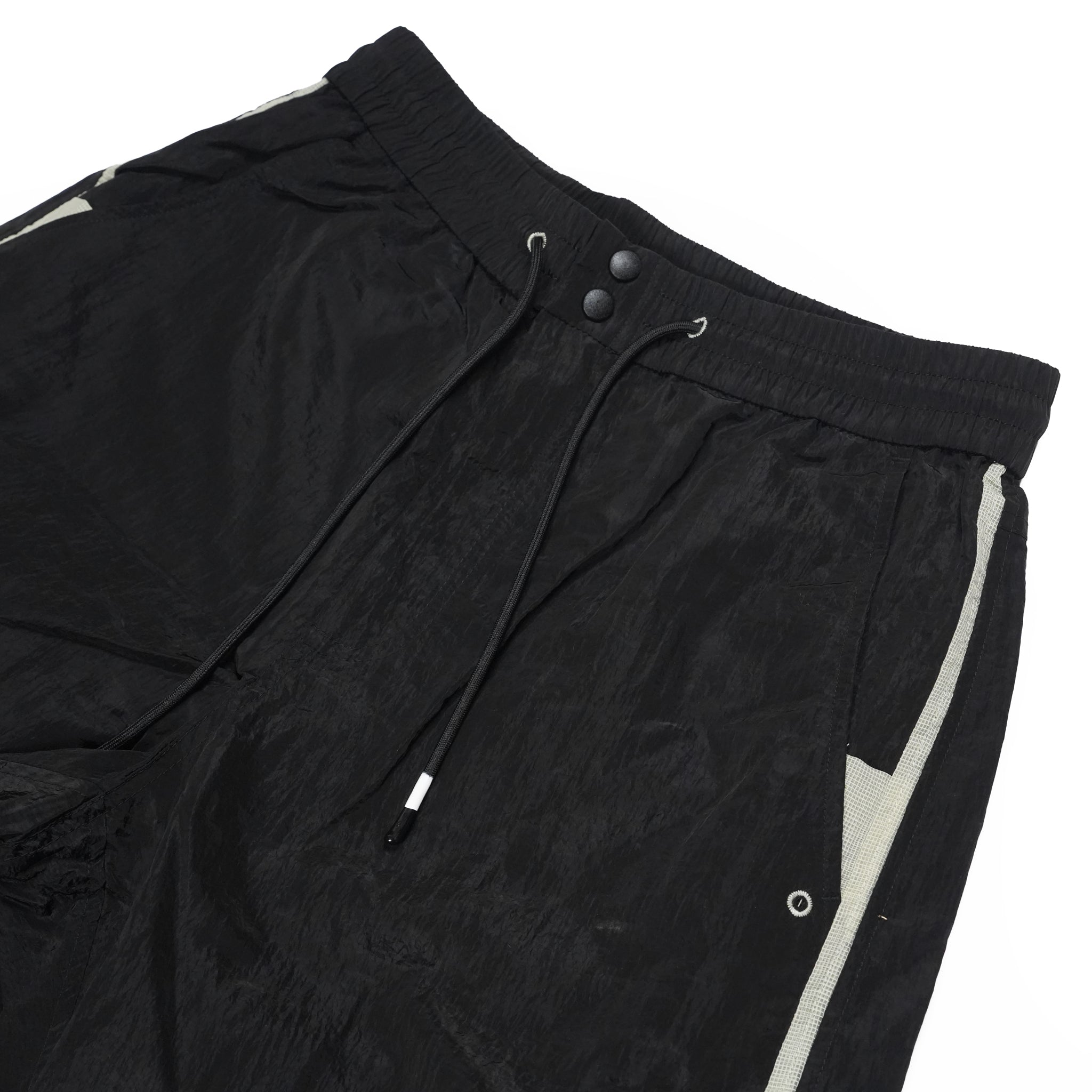 Curvy nylon pants – Black | PLATEAU STUDIO
