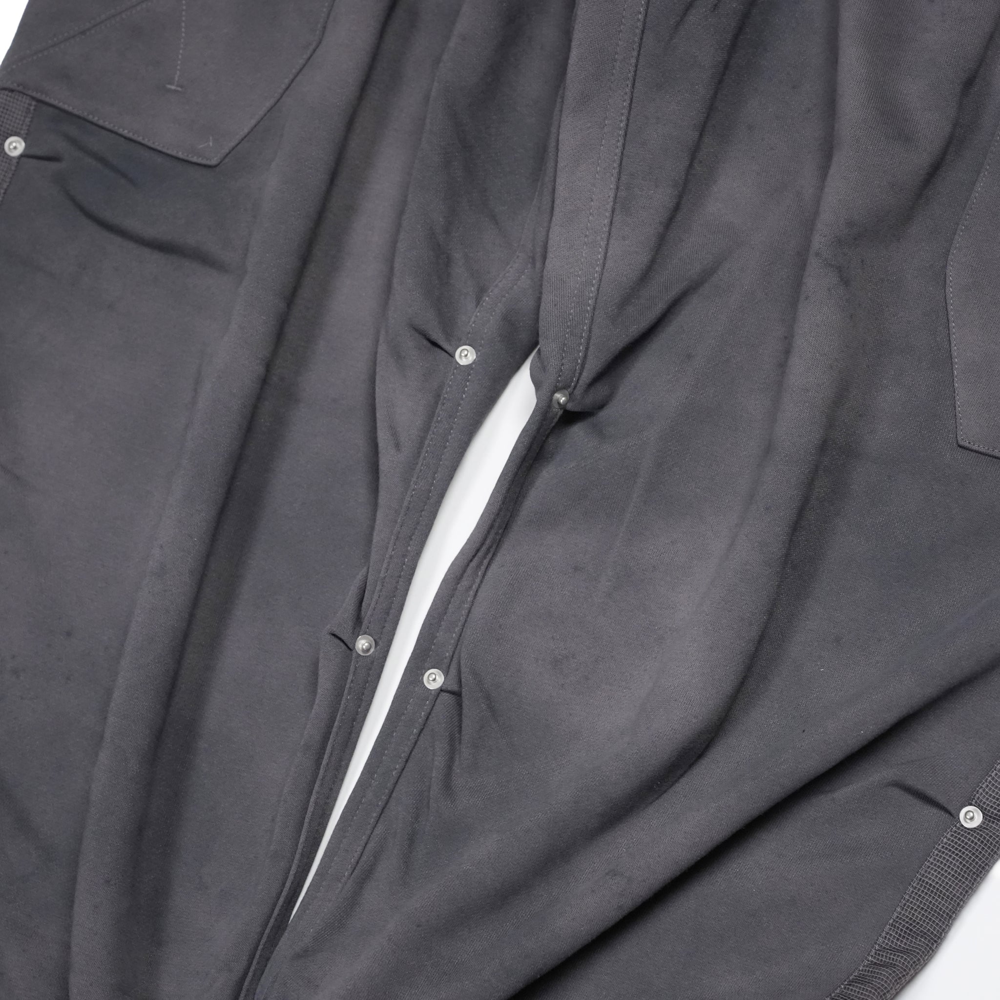 Grunge sweat cargo – Black | PLATEAU STUDIO