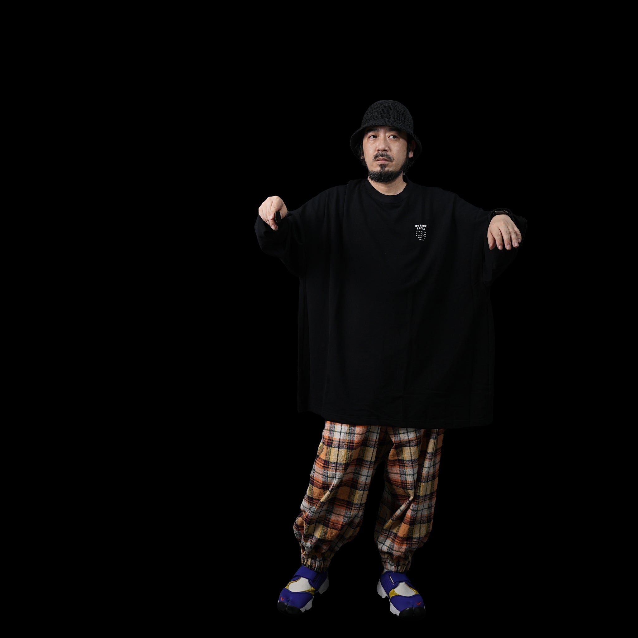 No:SF23AW-26A | Name:Back Pages Relax Pulover | Color:Black【STOF_ストフ】