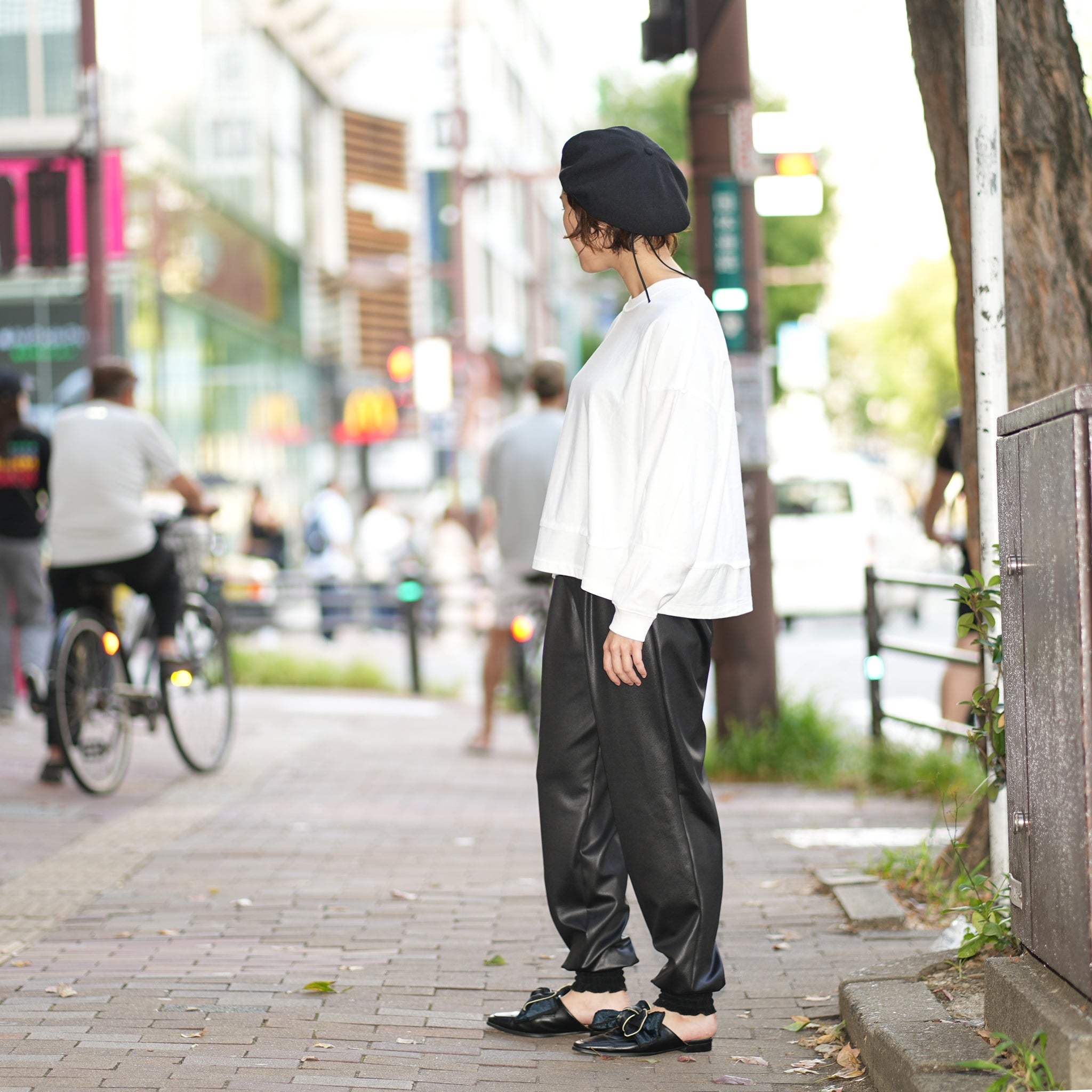 No:WHT23FPT4034 | Name:Leather Like Shirring Jodhpurs | Color:Black/Brown【WHYTO _ホワイト】