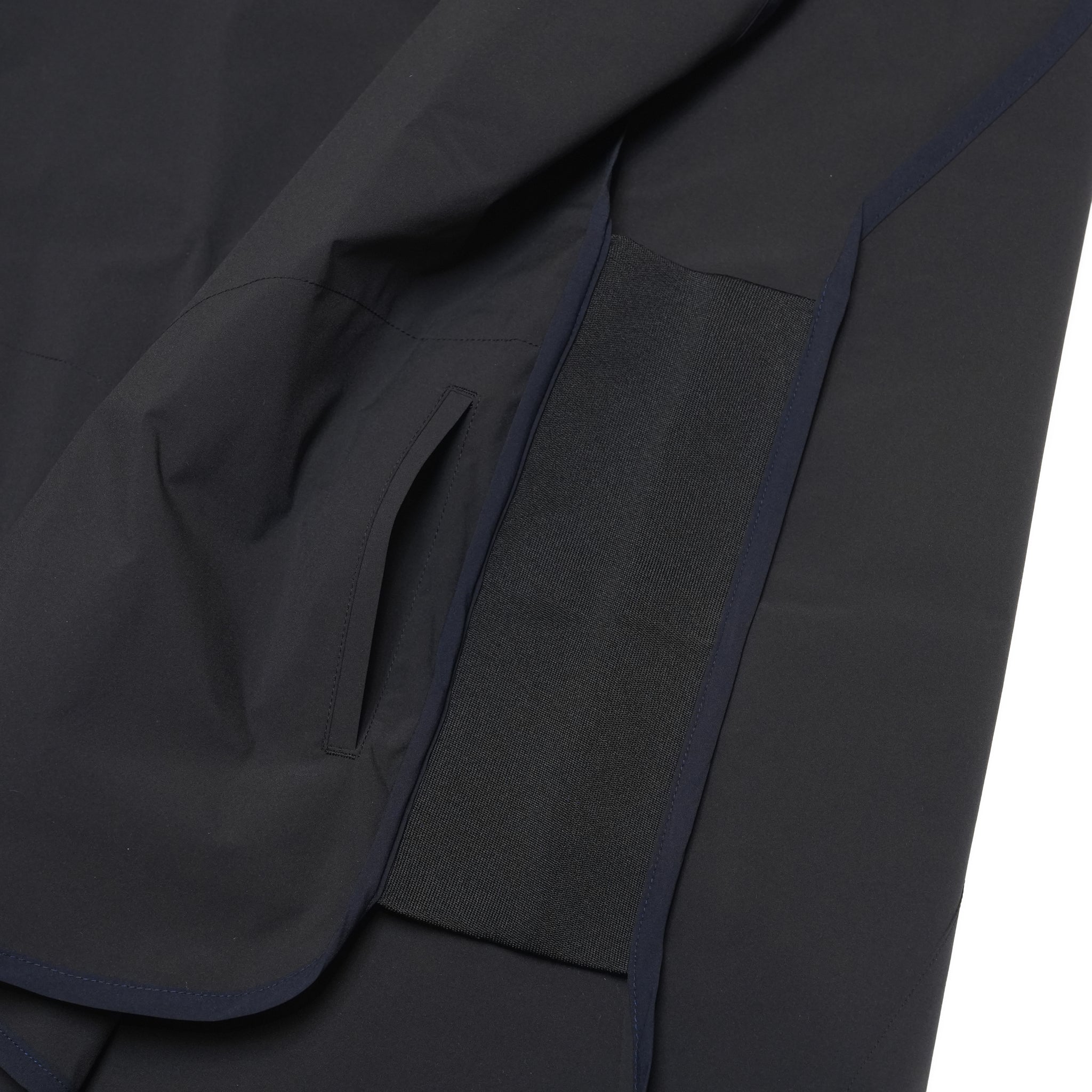 _259 – Black × Dark Nav Y | UNTRACE