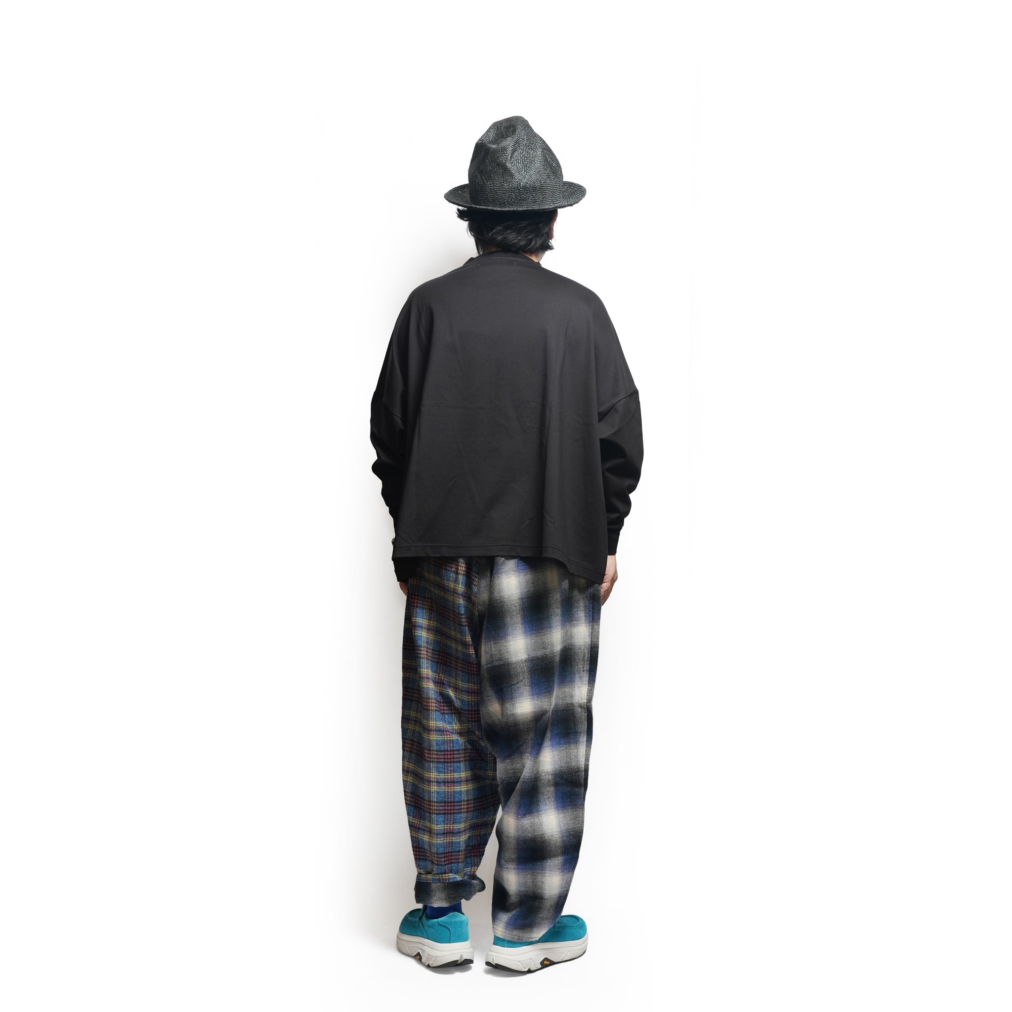 CATBERUS Wide Pullover – Black | BEDSIDEDRAMA