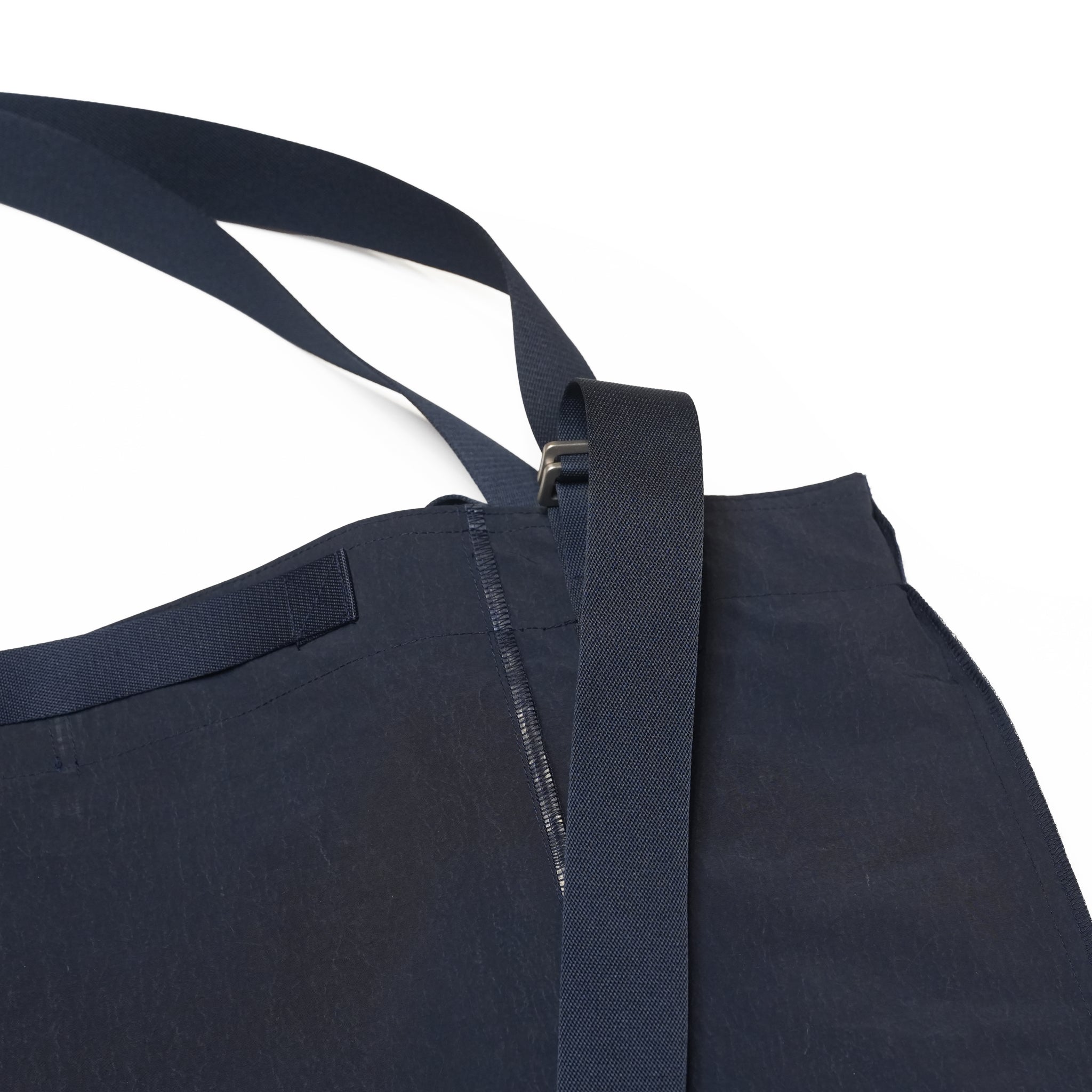 _261 – Dark Navy | UNTRACE