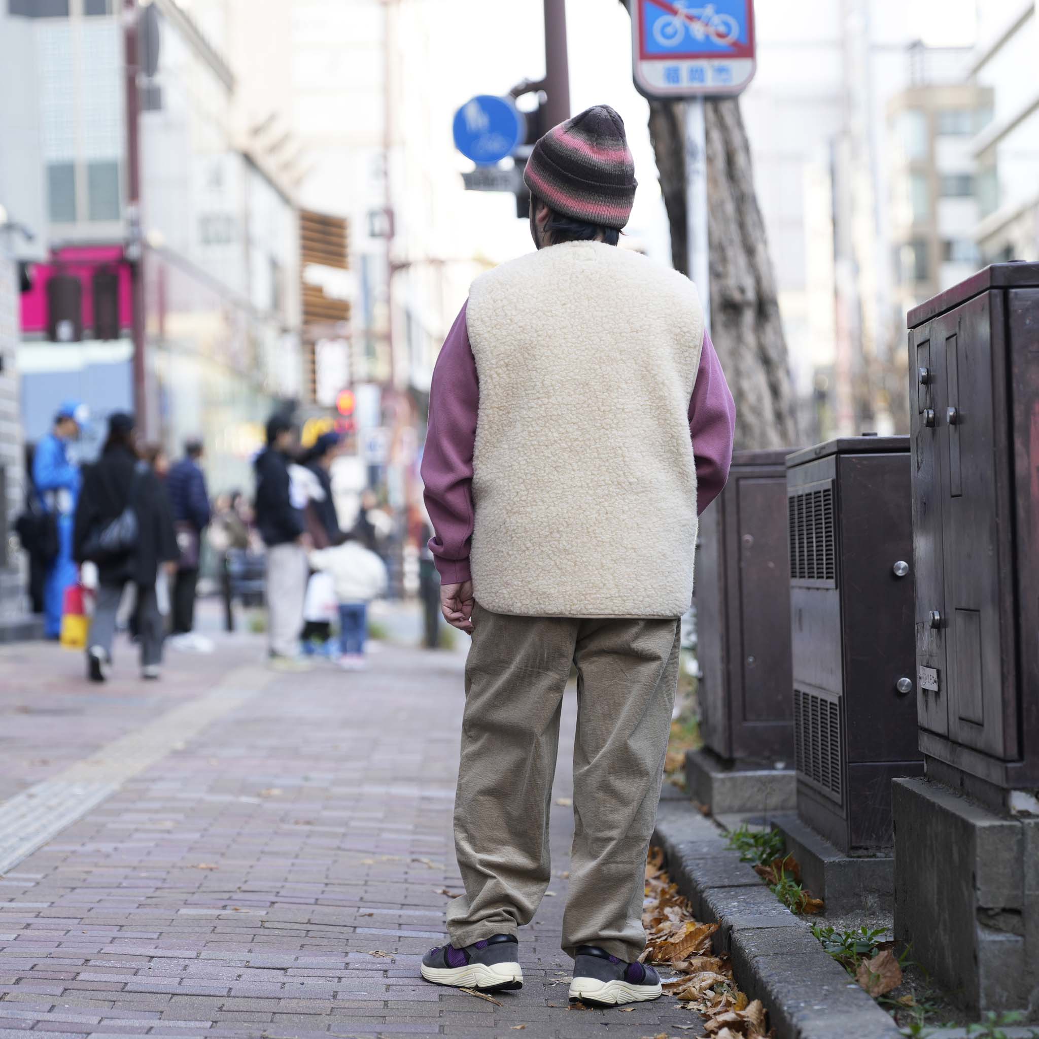 V neck Zip Vest | Color_Natural / Dark Green | No_1860V【COLDBREAKER】