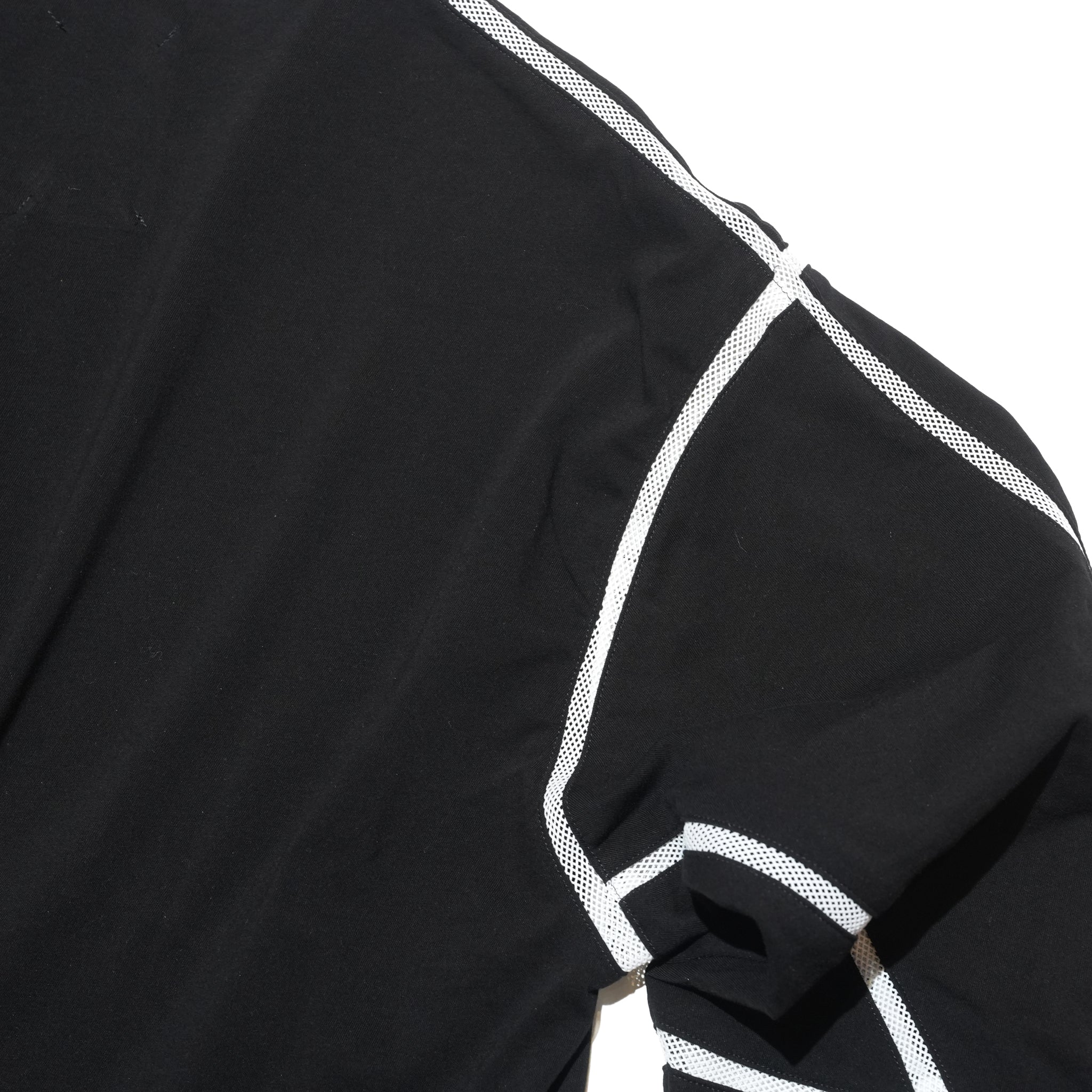 COMPLEXITY BORDER L/S TEE– Black | STOF