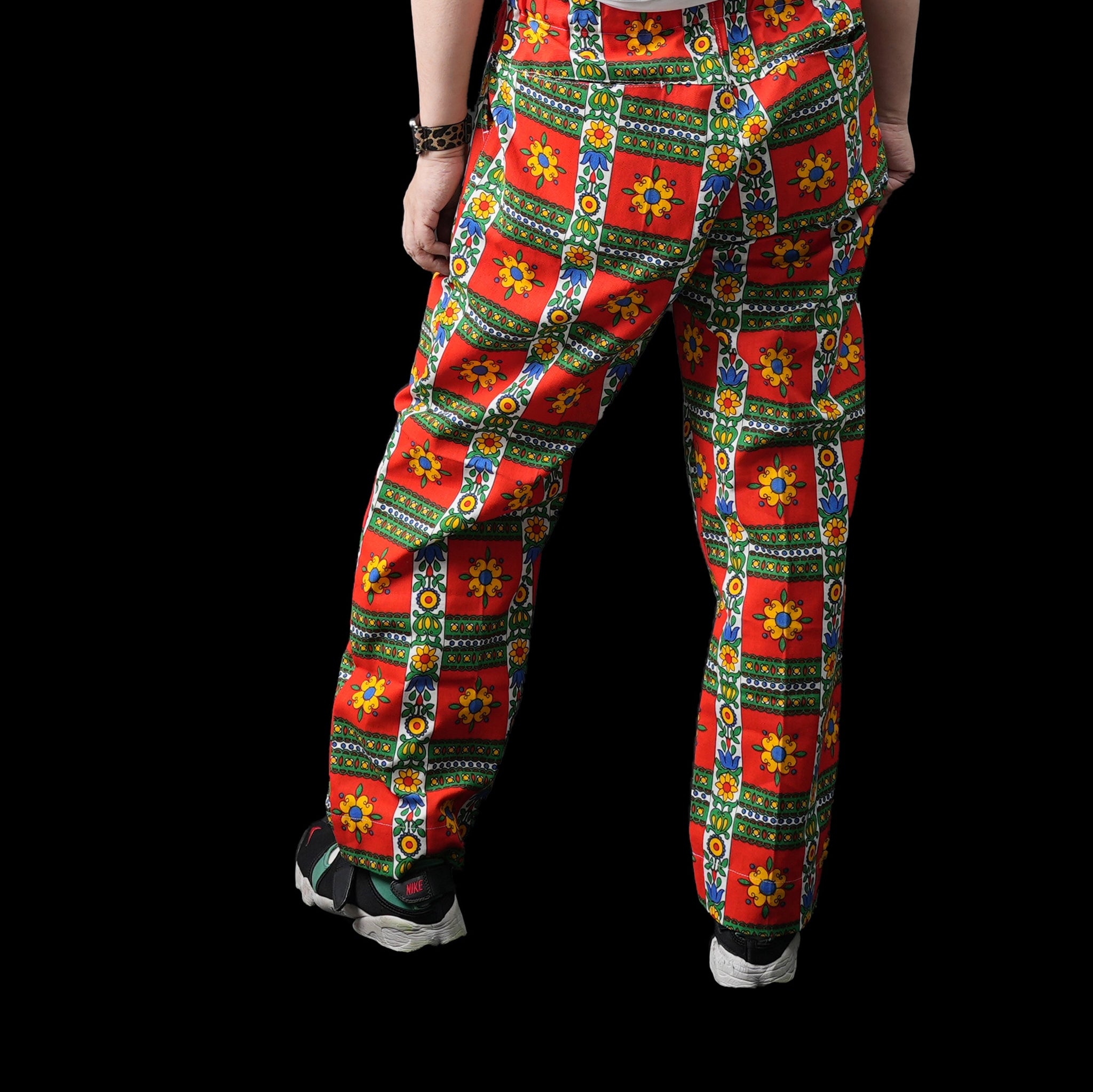 P2334308 | VF TUCK EASY PANTS – 01-ASSORT | Size:L | NASNGWAM