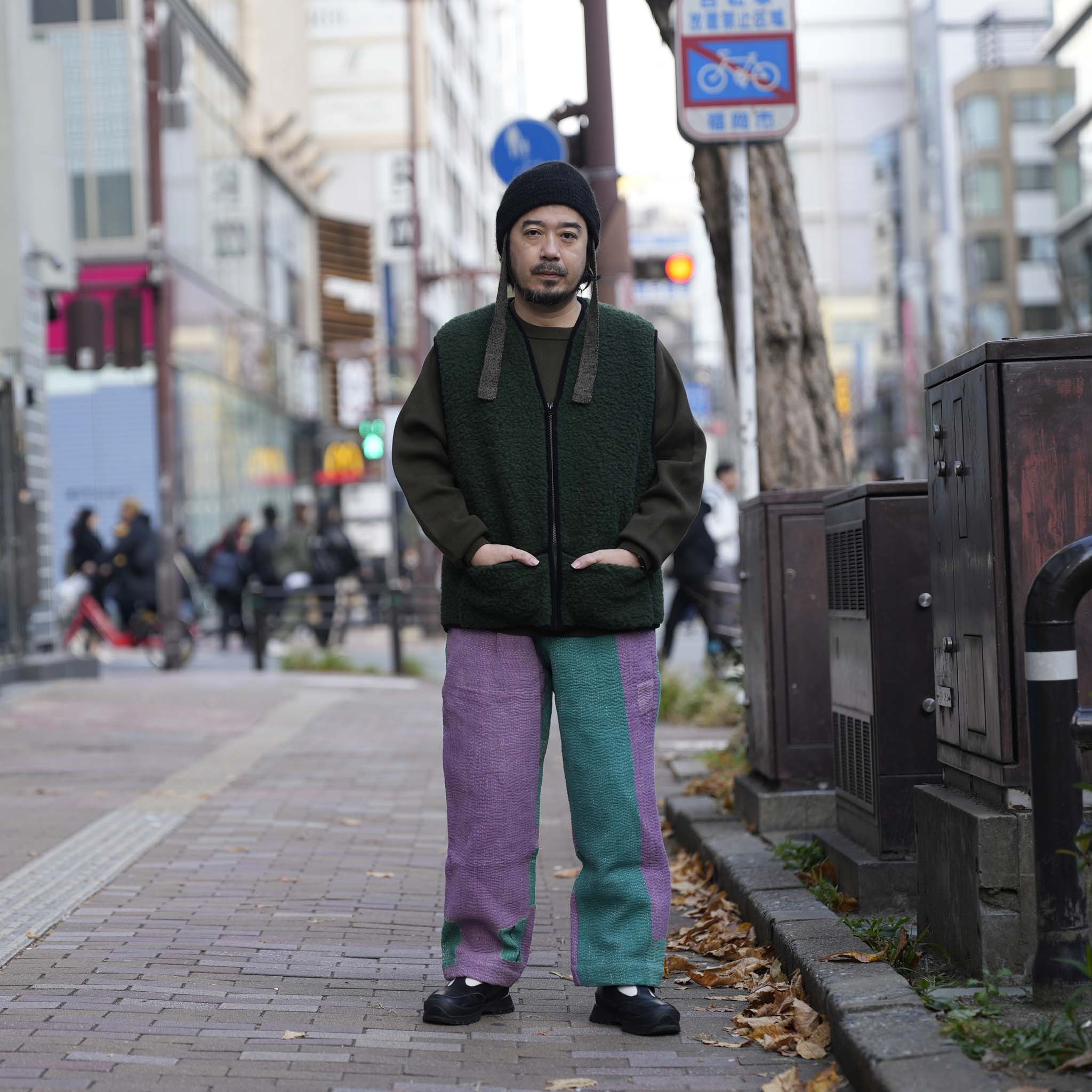 V neck Zip Vest | Color_Natural / Dark Green | No_1860V【COLDBREAKER】