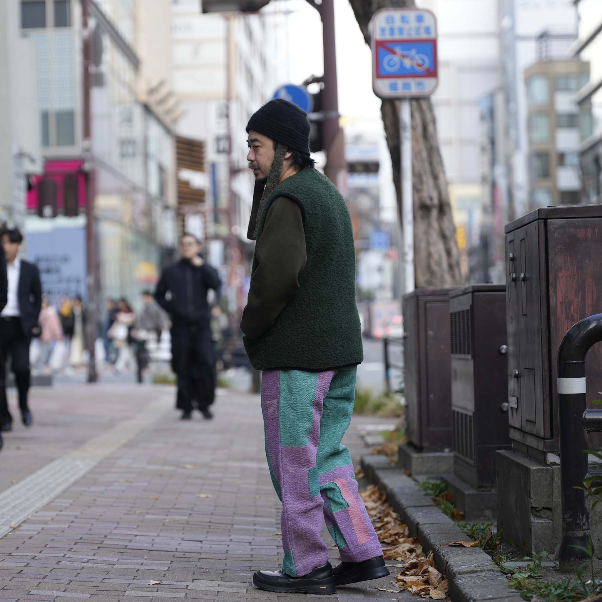 V neck Zip Vest | Color_Natural / Dark Green | No_1860V【COLDBREAKER】