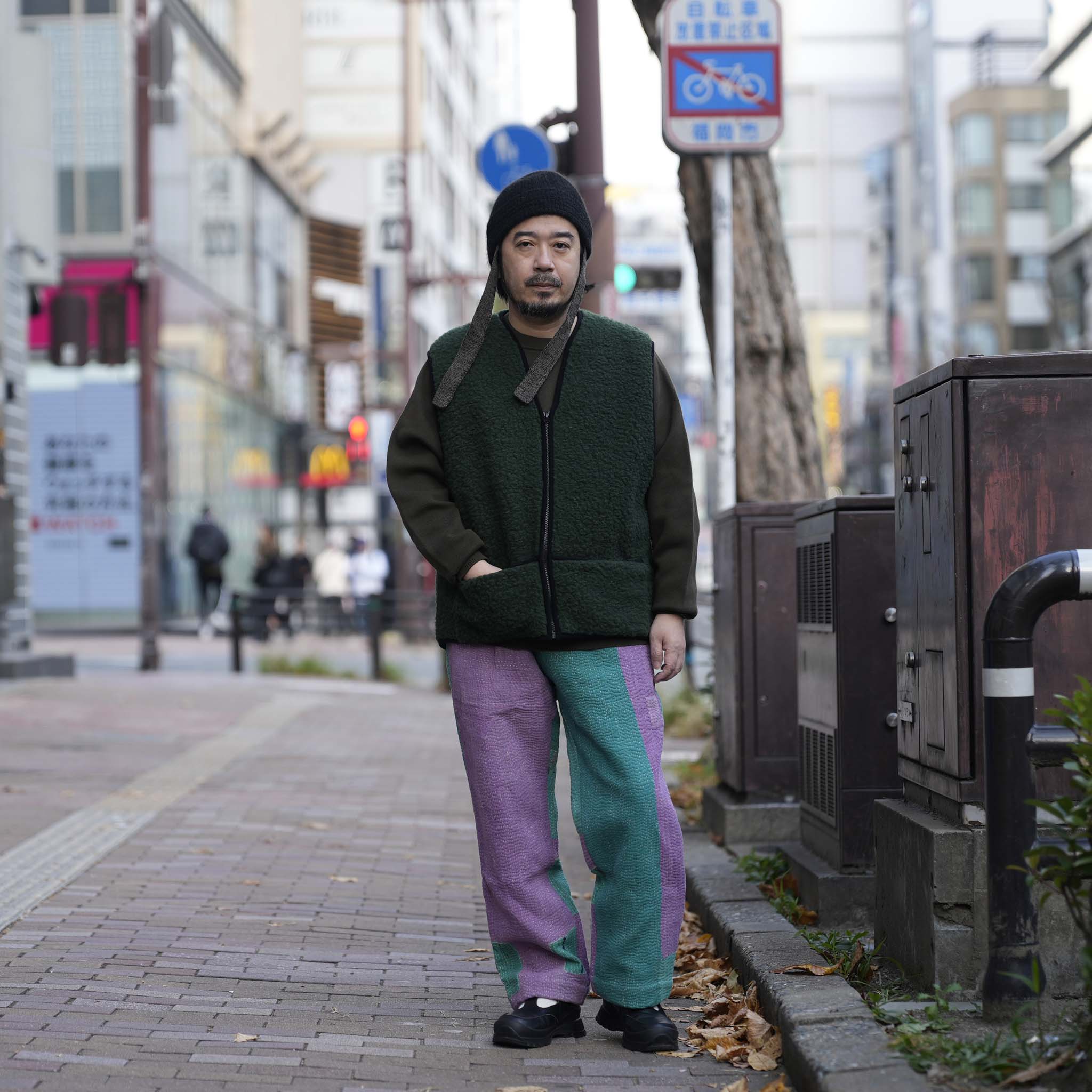 V neck Zip Vest | Color_Natural / Dark Green | No_1860V【COLDBREAKER】