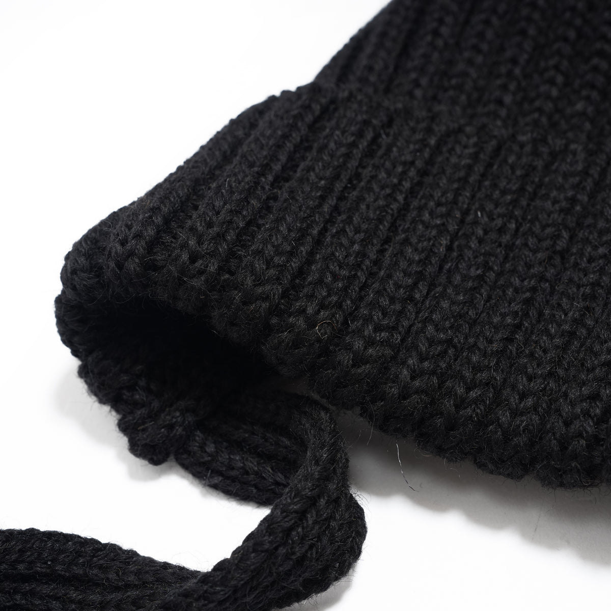 001 Bonnet with 23cm Tassles – Jet Black | HIGHLAND2000【ネコポス選択可能】