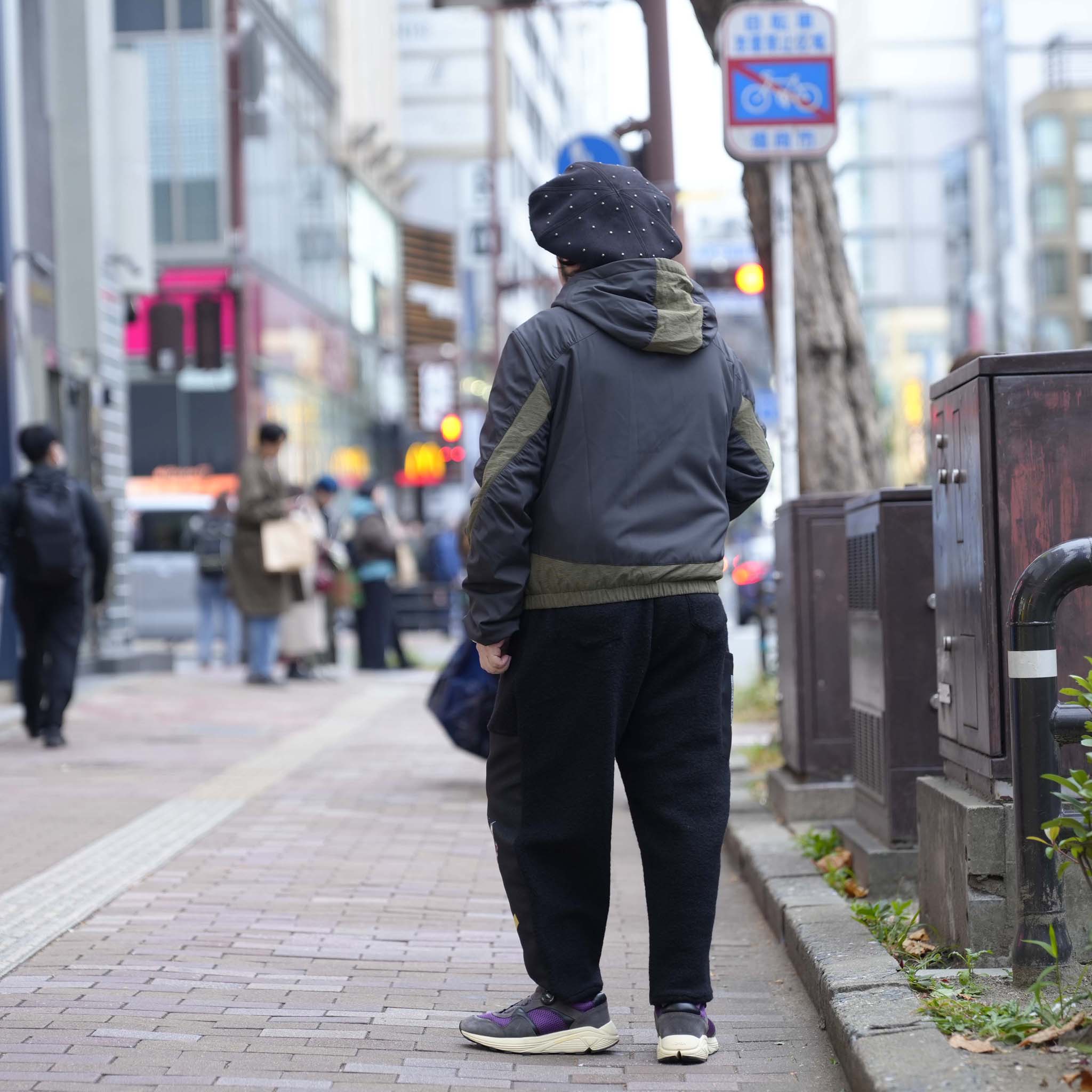 Curvy padded jacket | Color_Ash Black | No_pla25awj12-1_ash black【PLATEAU STUDIO_プラトー スタジオ】