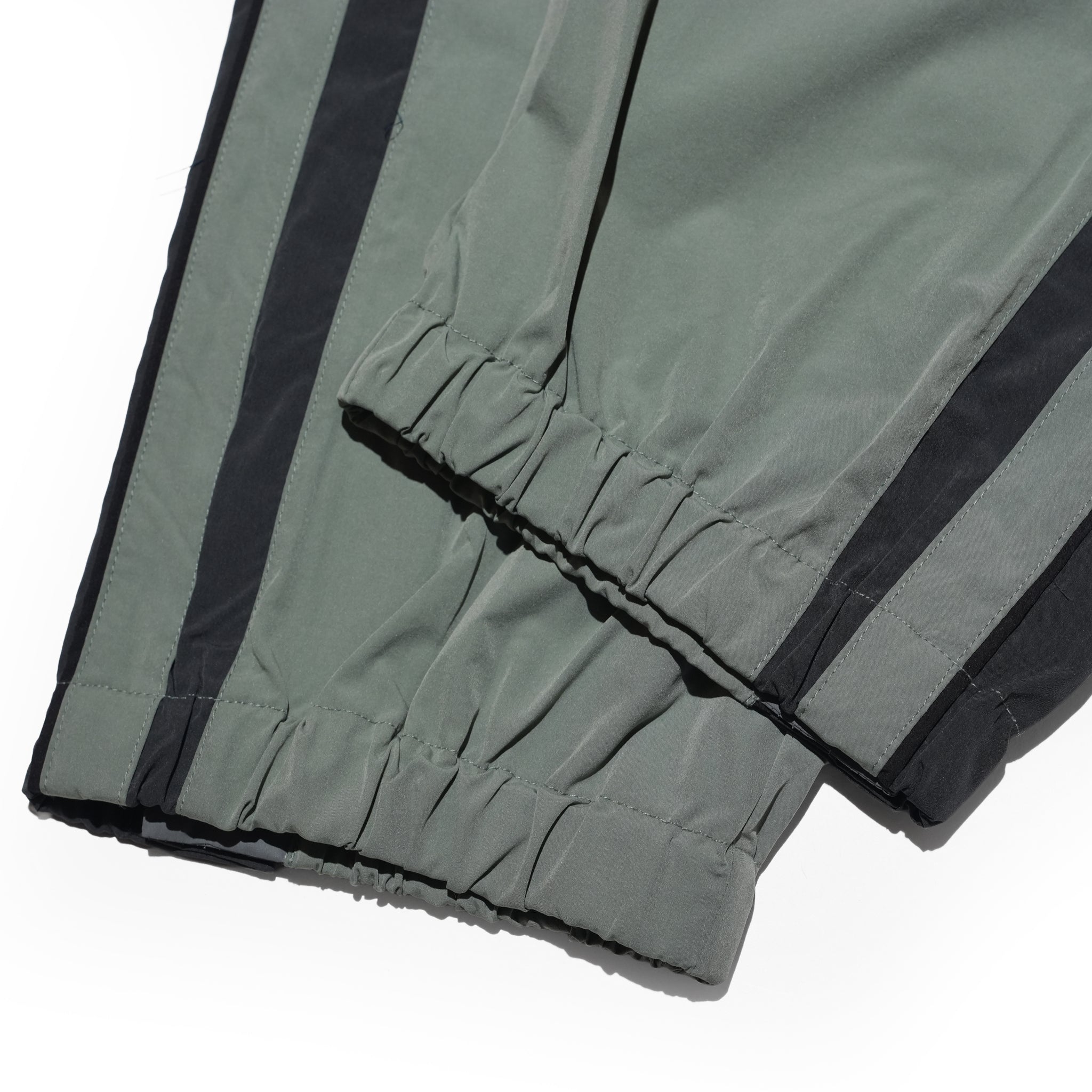 Christina_piste pants – Gray | IMPRESTORE