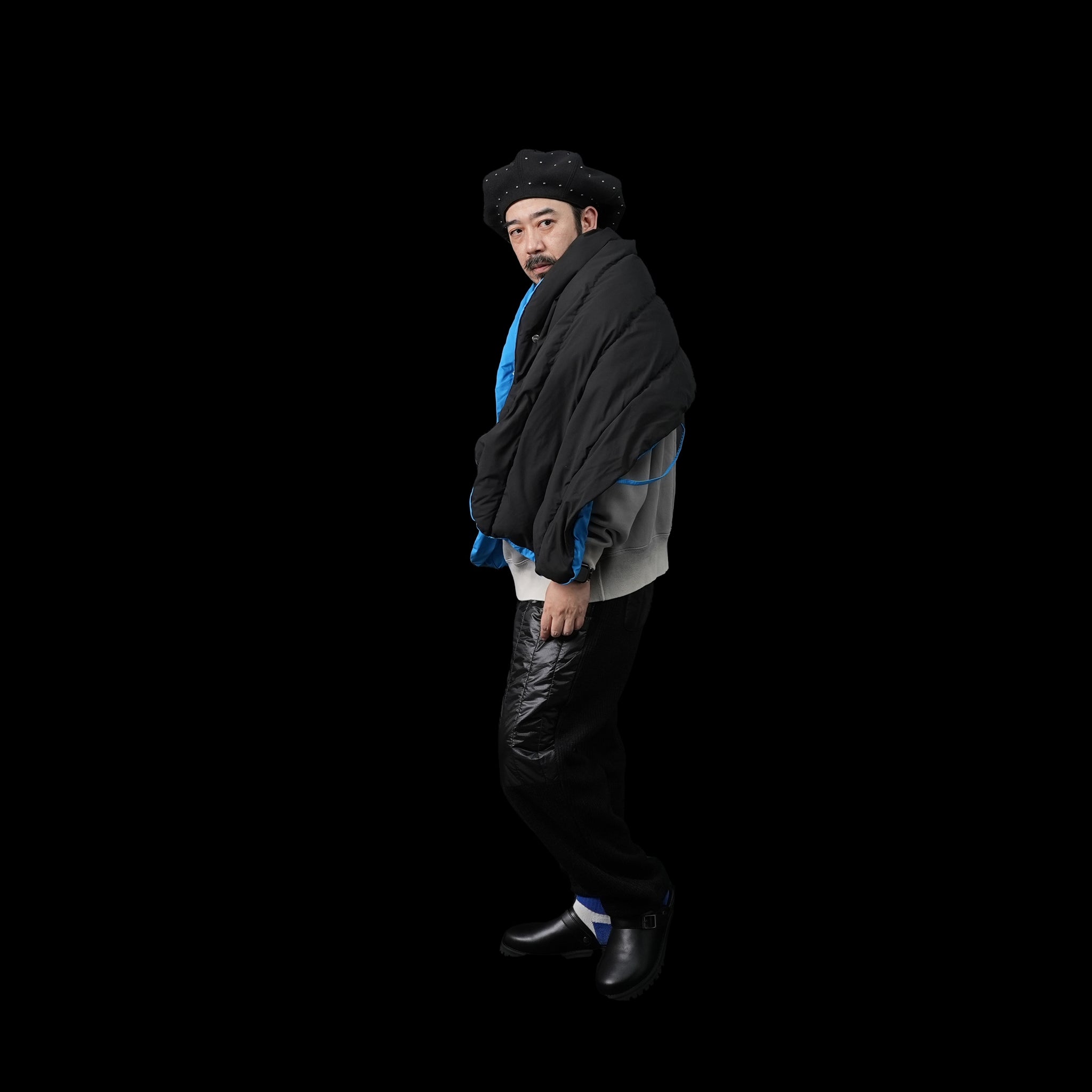 No:FEW23WAC5116b | Name:REVERSIBLE DOWN CAPE | Color:Black×Blue【MIFFEW_ミフュー】