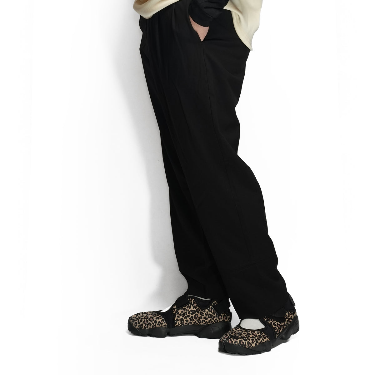 Twotuck Standard Pants – Black | MODEM DESIGN