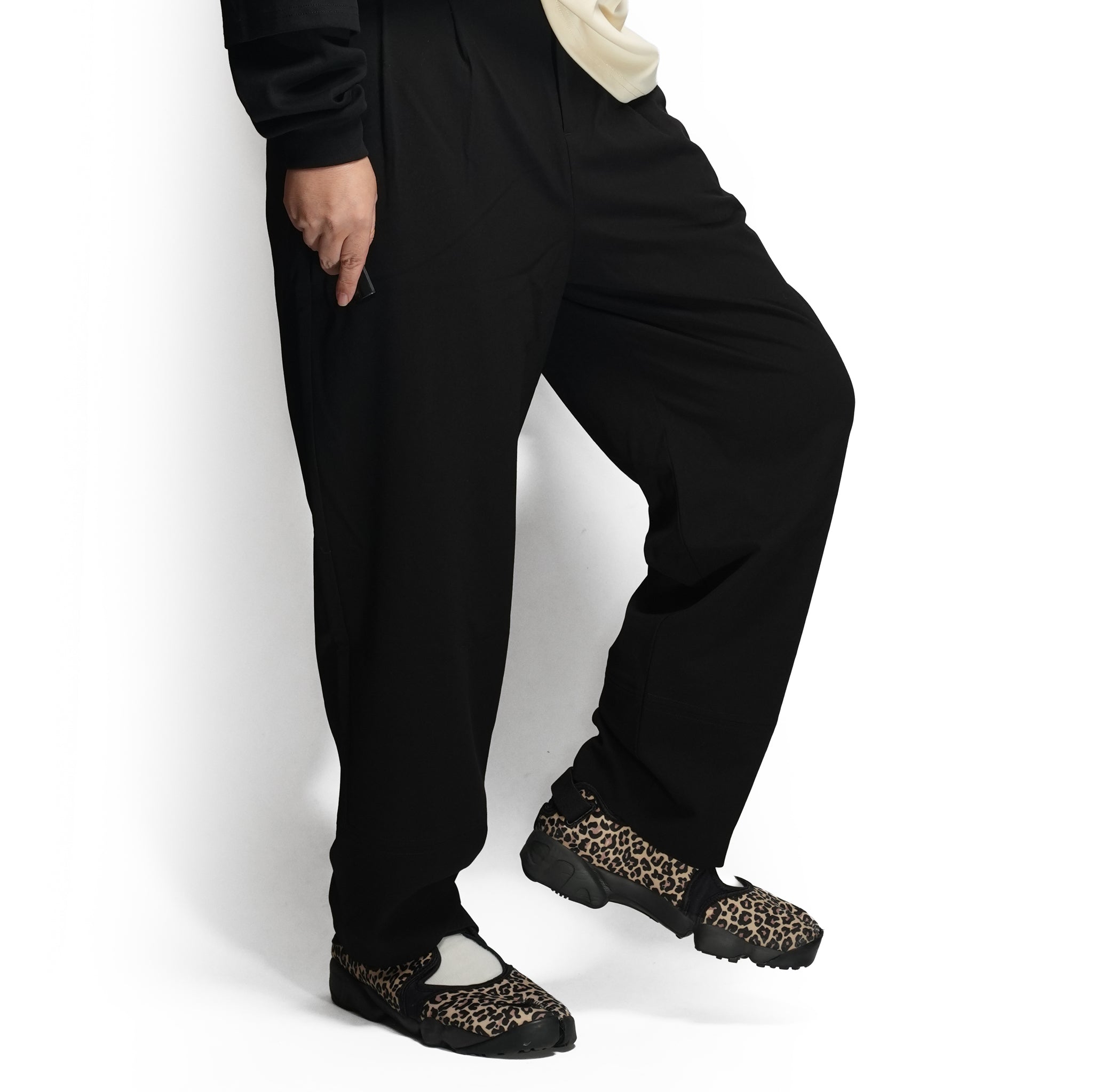 Twotuck Standard Pants – Black | MODEM DESIGN