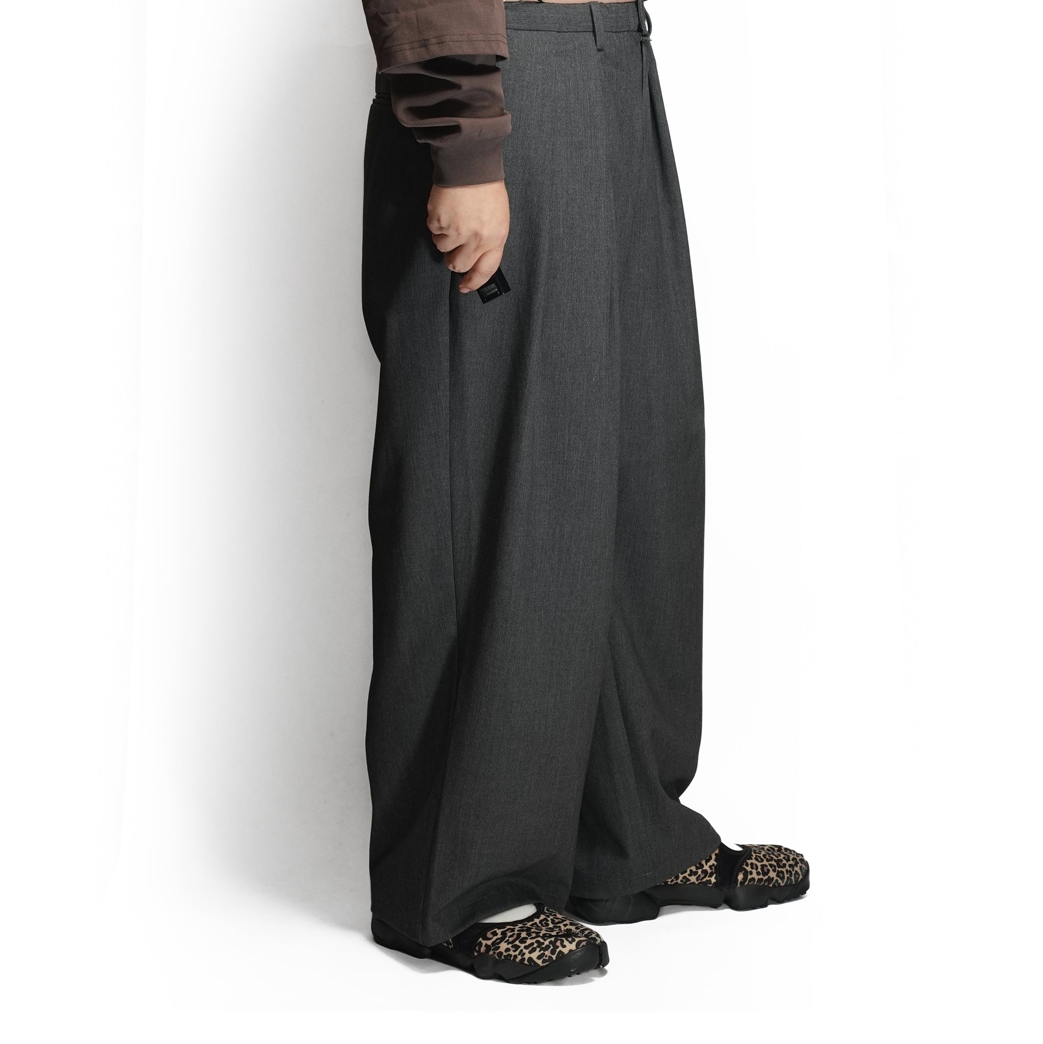 Wide Slacks – Gray | MODEM DESIGN