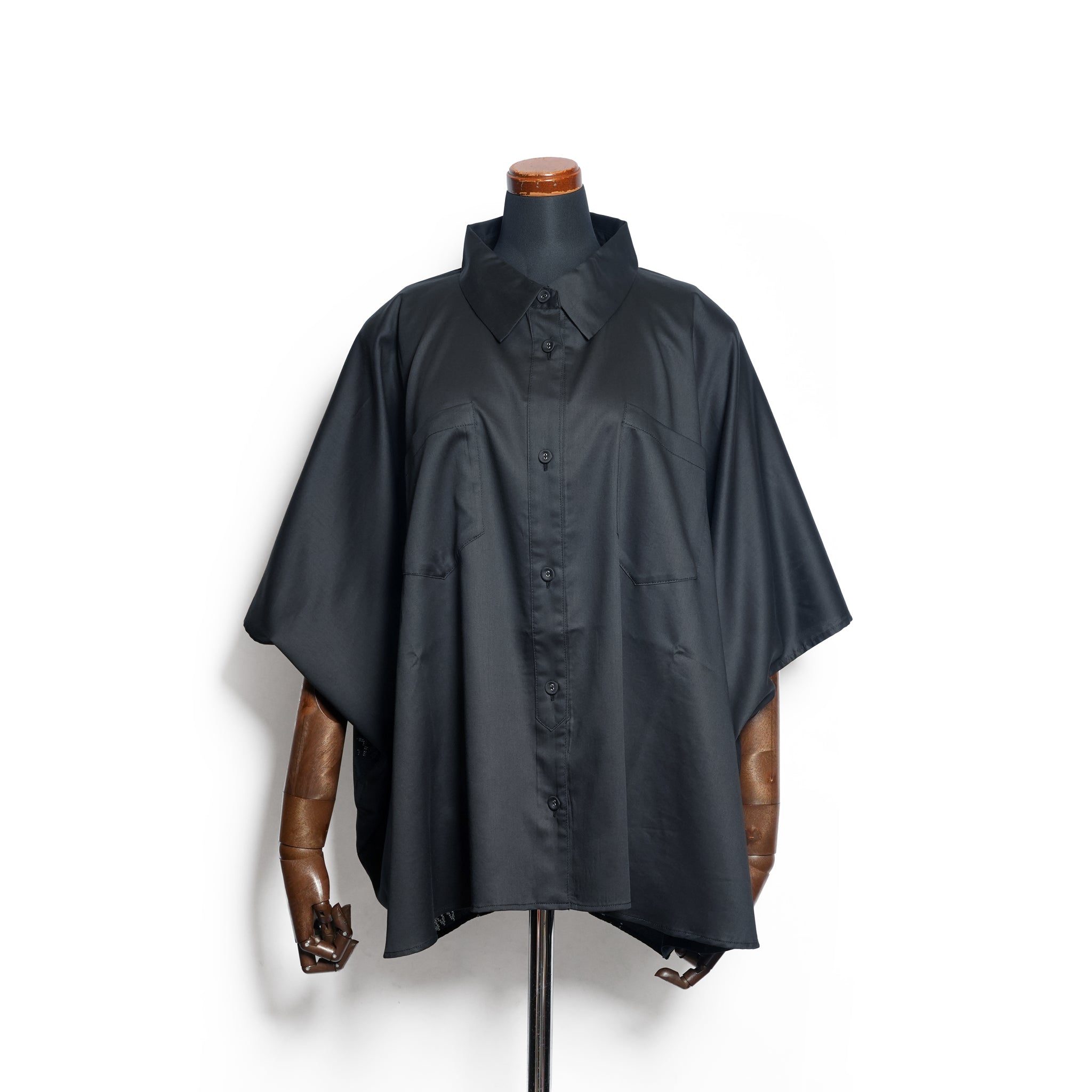Dancing Lace poncho shirt– Black | BEDSIDEDRAMA