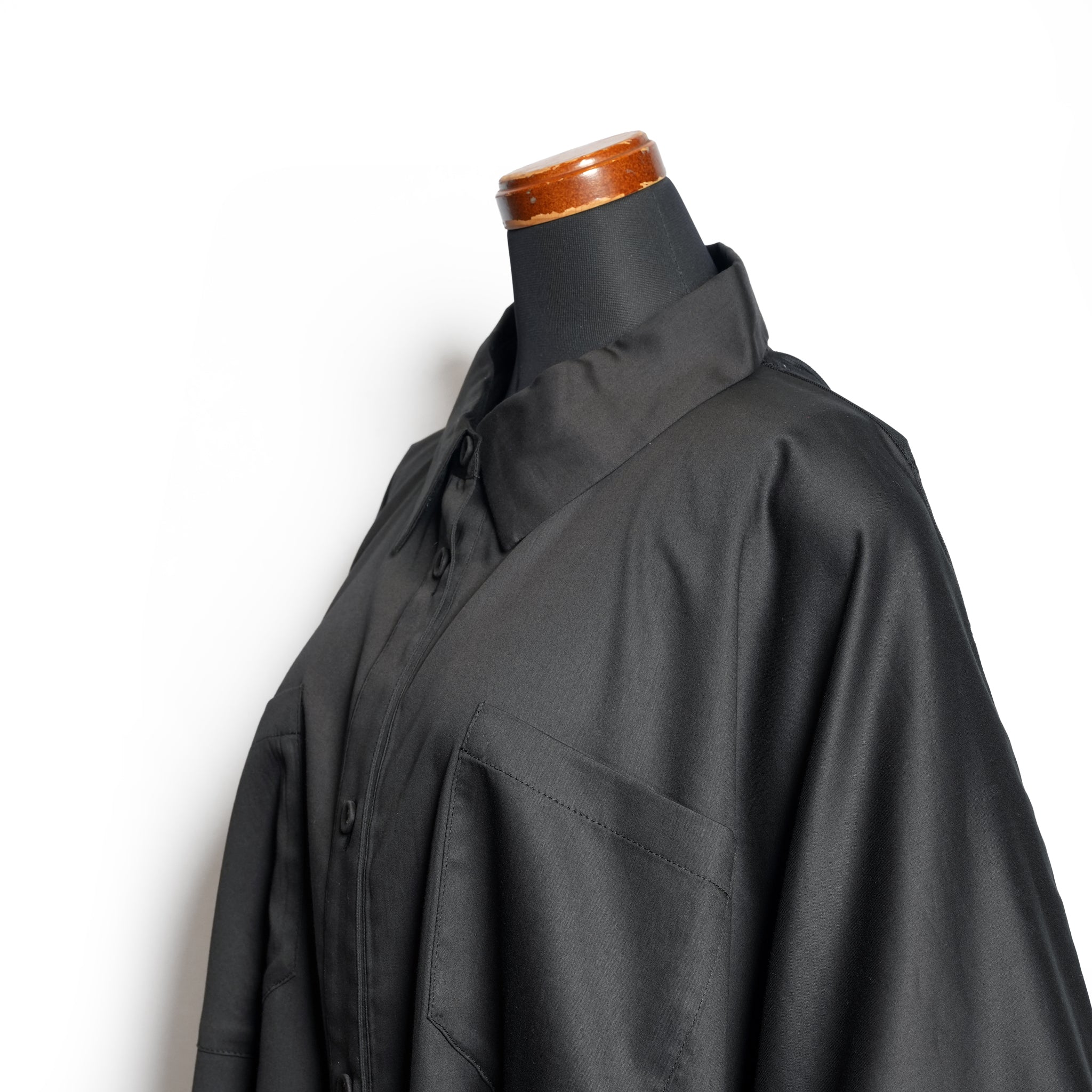 Dancing Lace poncho shirt– Black | BEDSIDEDRAMA