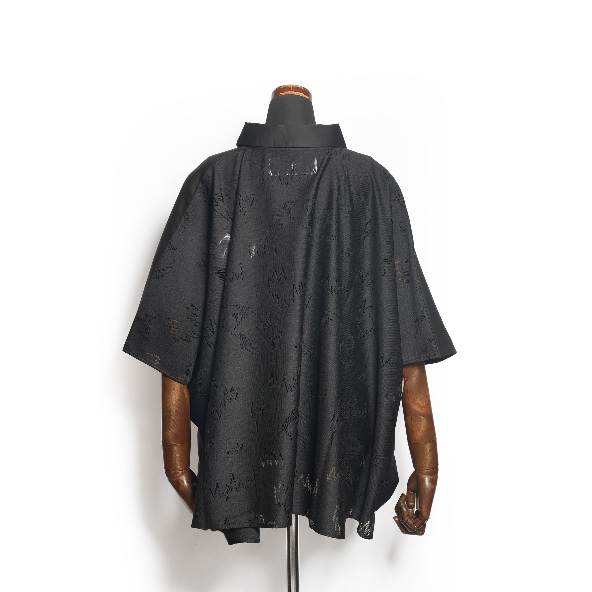 Dancing Lace poncho shirt– Black | BEDSIDEDRAMA