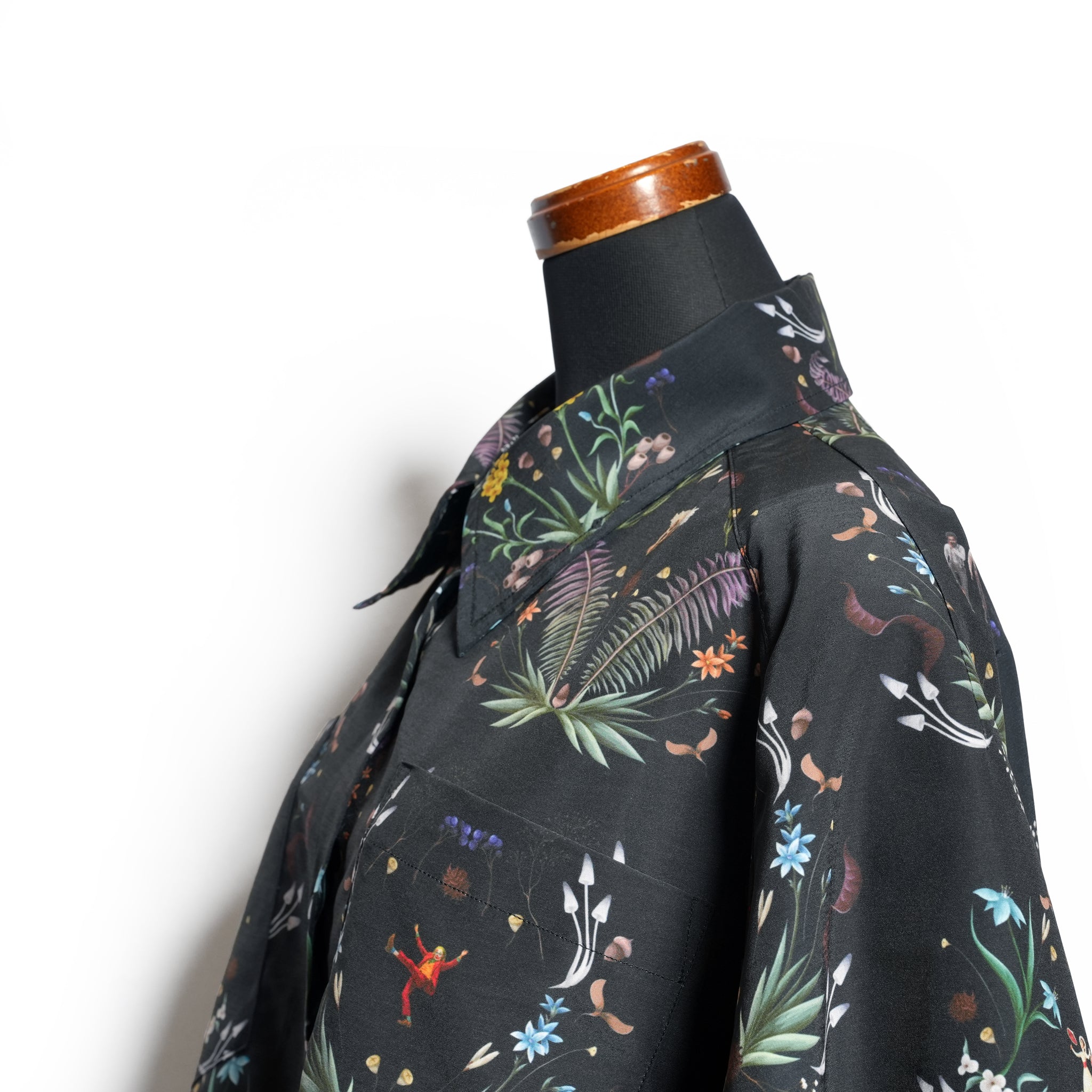 Dance In The Garden Cape Shirt– Black | BEDSIDEDRAMA