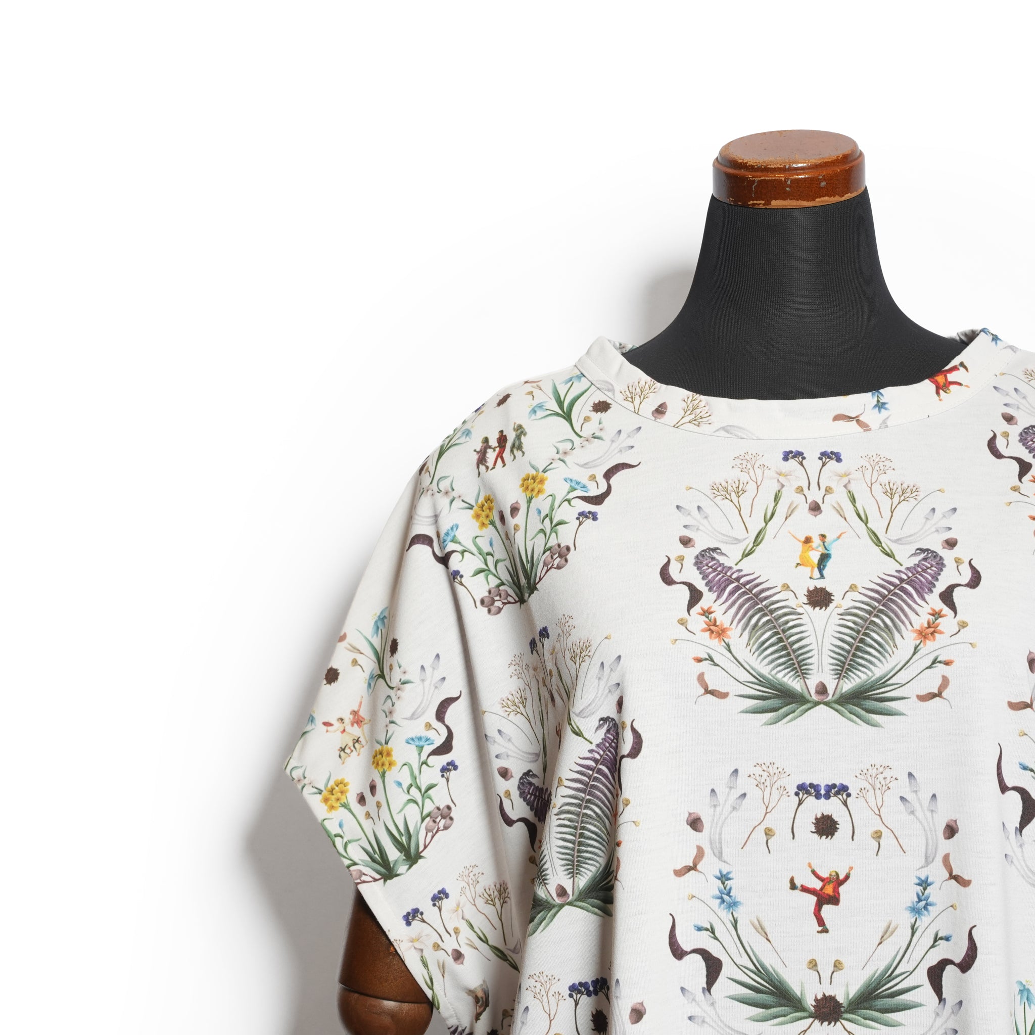 Dance In The Garden Tee– Natural | BEDSIDEDRAMA