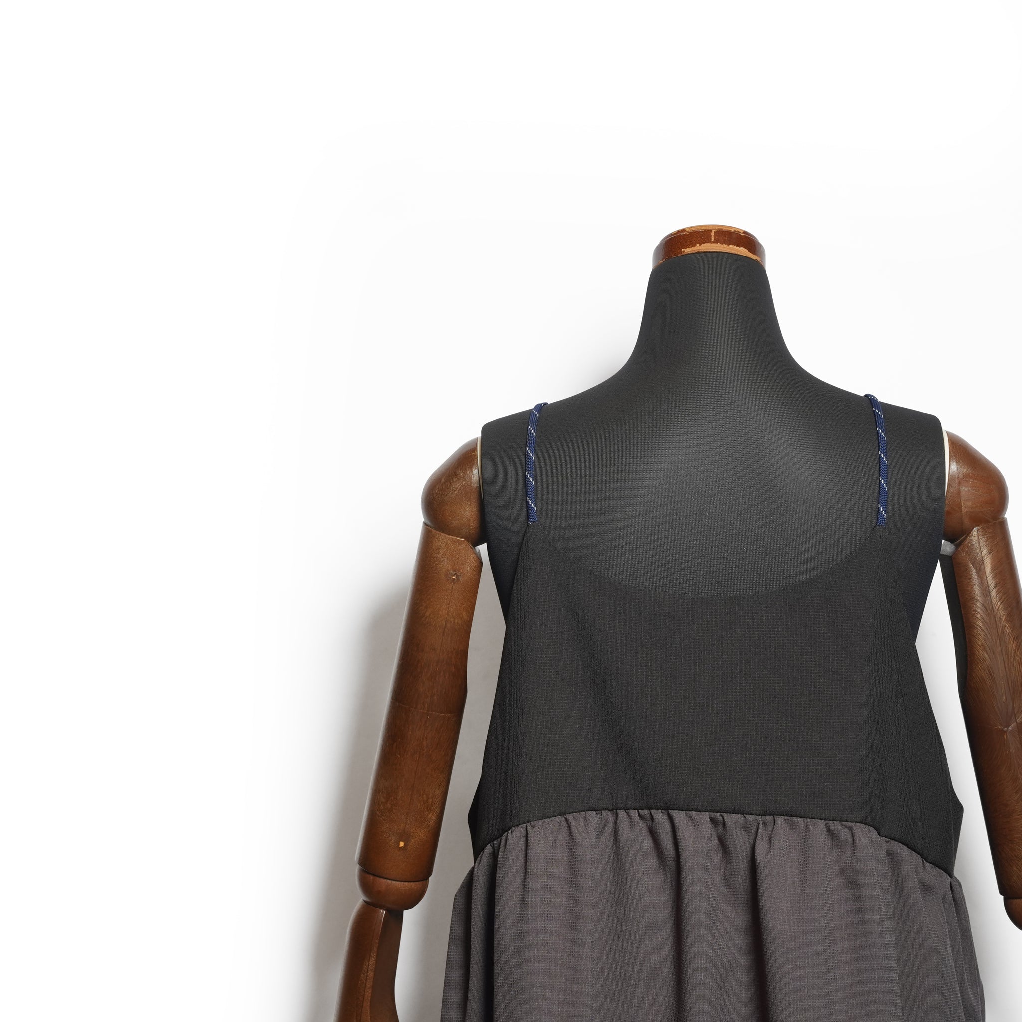 MELTING COLOR ONE-PIECE– Black | STOF