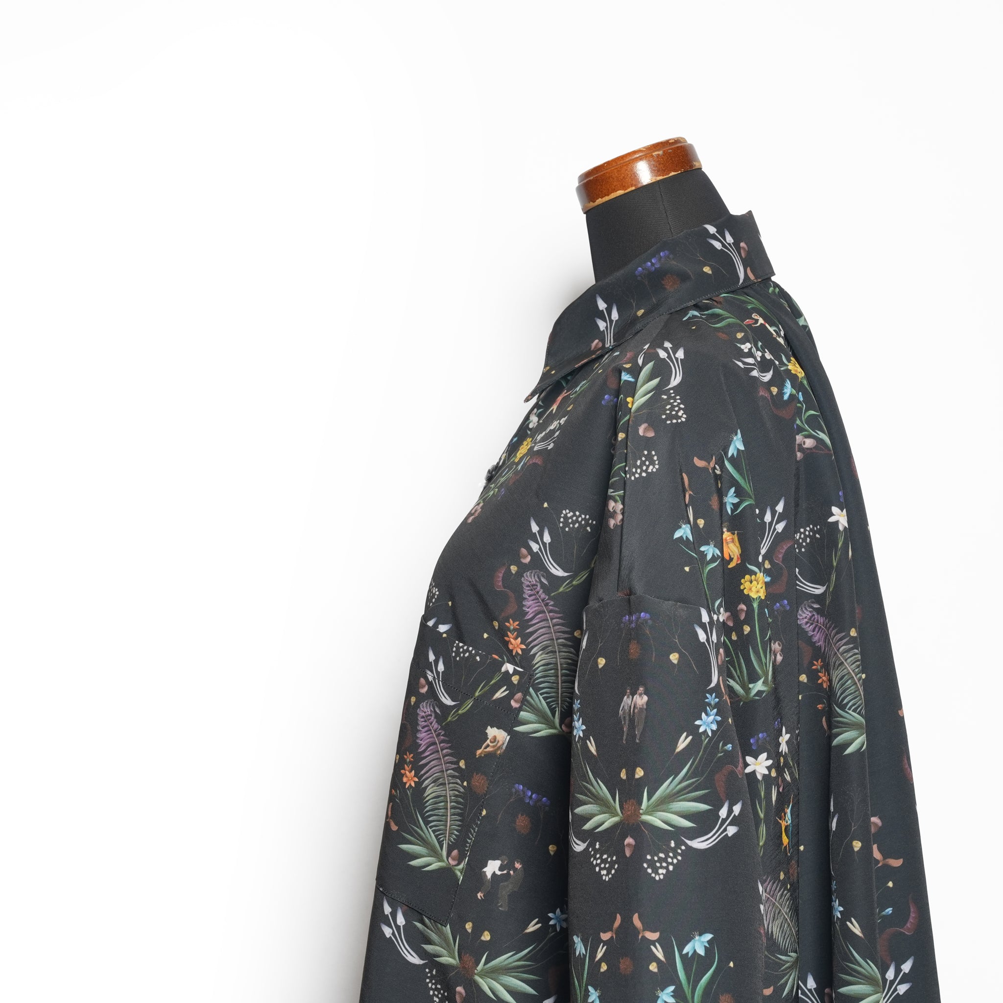 Dance In The Garden Maxi Shirt– Black | BEDSIDEDRAMA