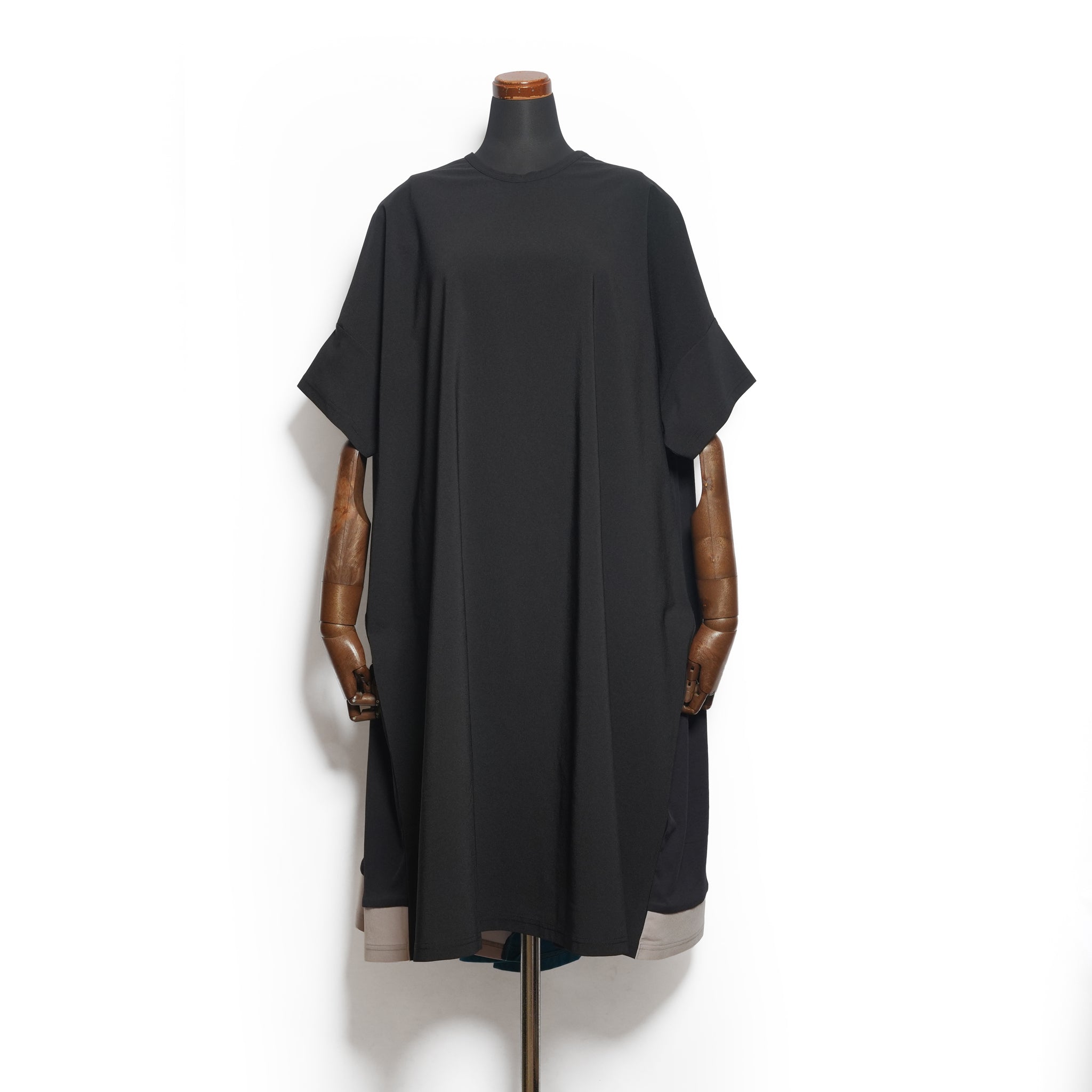 Draped Maxi Tee Dress– Black | BEDSIDEDRAMA