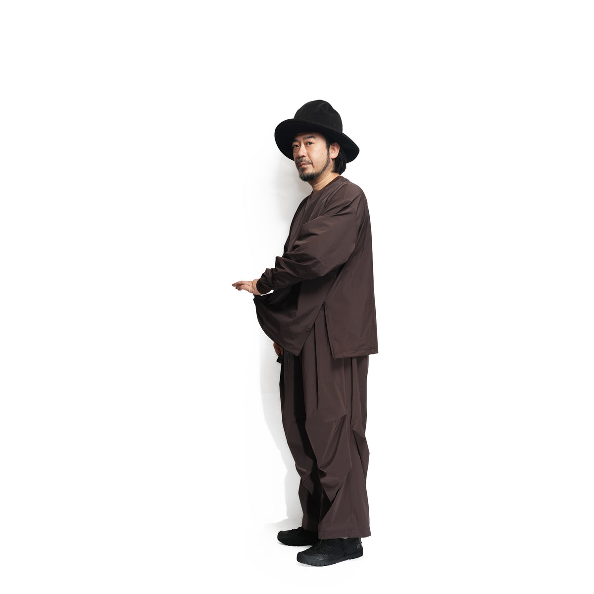 _301 – Dark Brown | UNTRACE