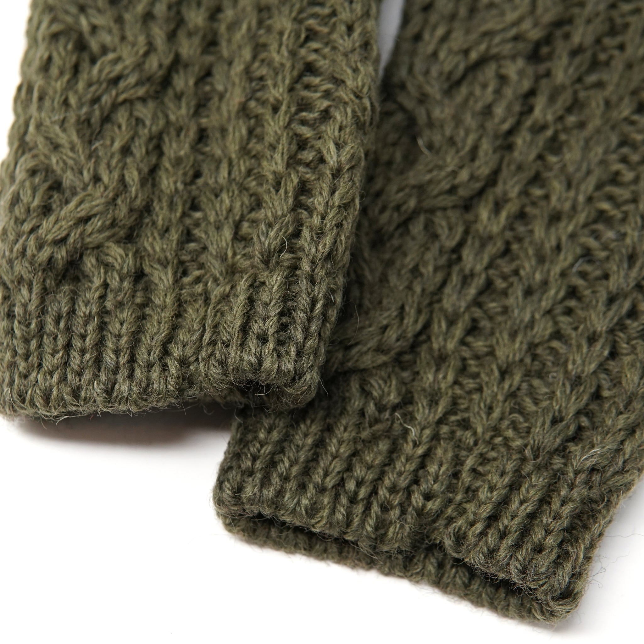 HL-23FW-0012 | Aran Cable Arm Warmer(35cm) | Color:Aran/Olive【HIGHLAND 2000】【ネコポス選択可能】