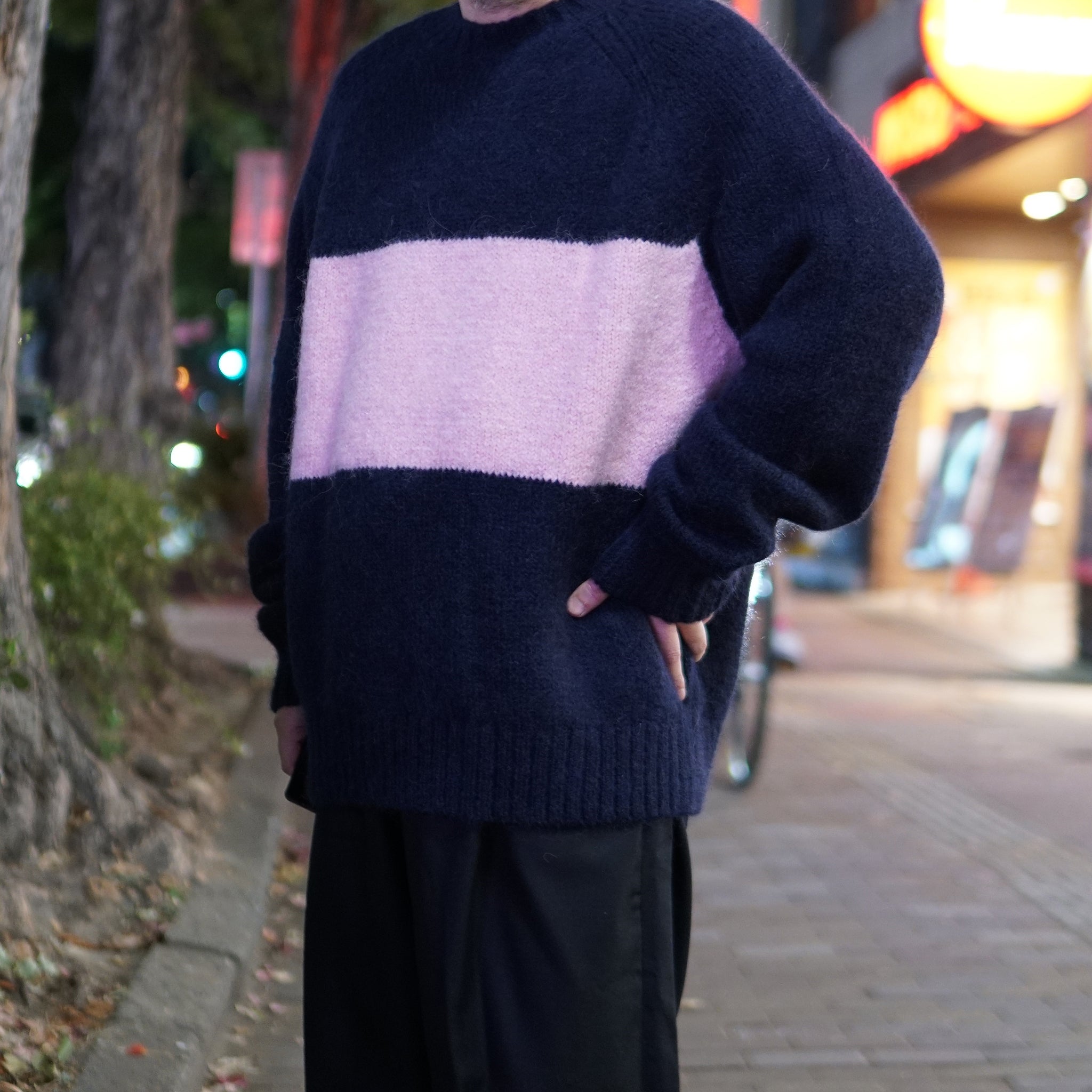 ALPACA LOOP CREW – Navy Pink | MINAMI ANDERSON