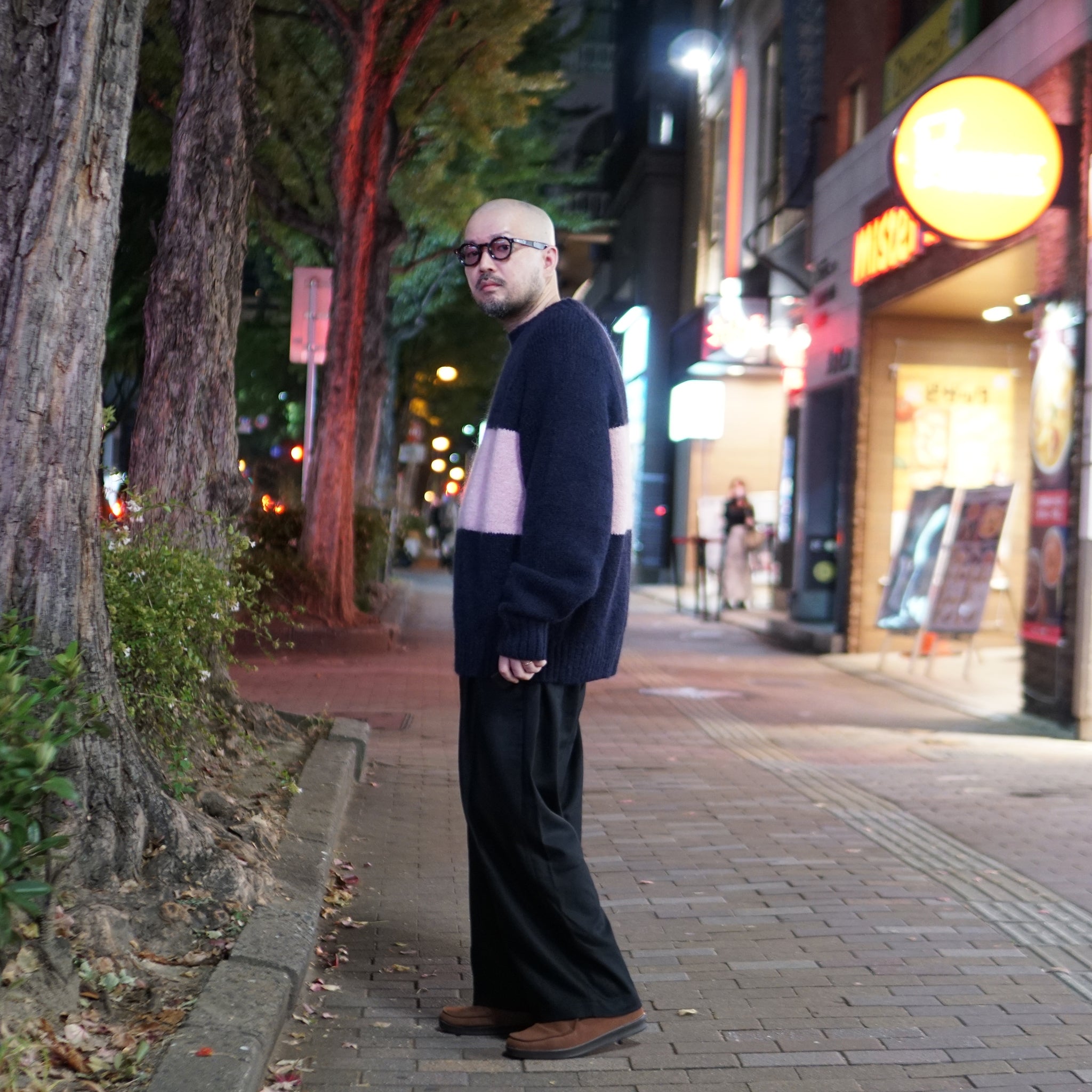 ALPACA LOOP CREW – Navy Pink | MINAMI ANDERSON