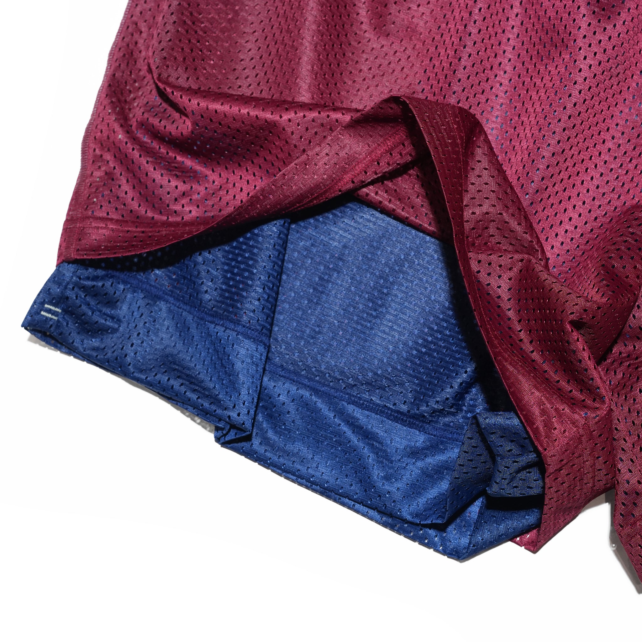 _230 リバーシブルメッシュショーツ – Bordeaux × Dark Navy | UNTRACE