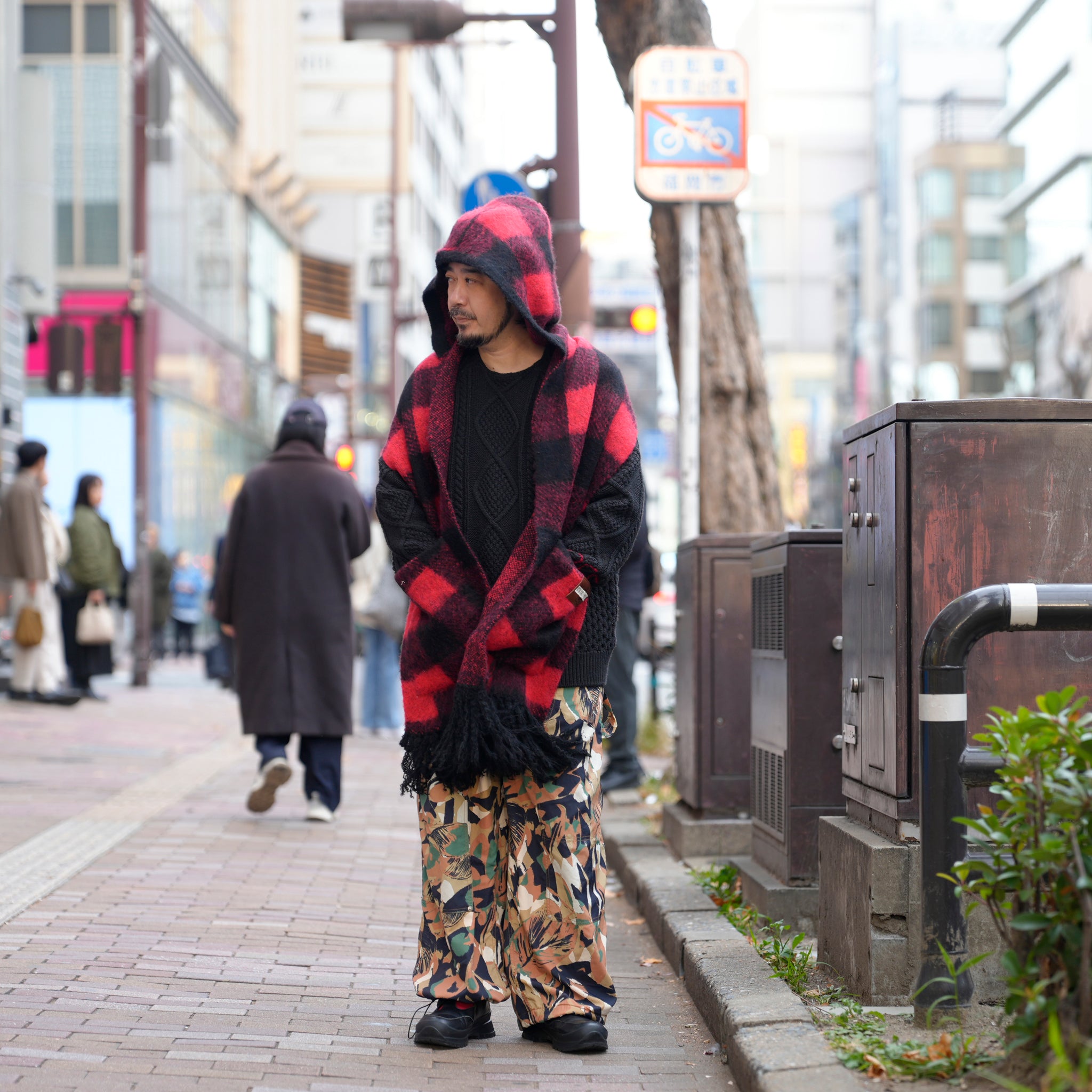 Moist Hoodie Poncho/Red【AMBERGLEAM_アンバーグリーム】1399151213