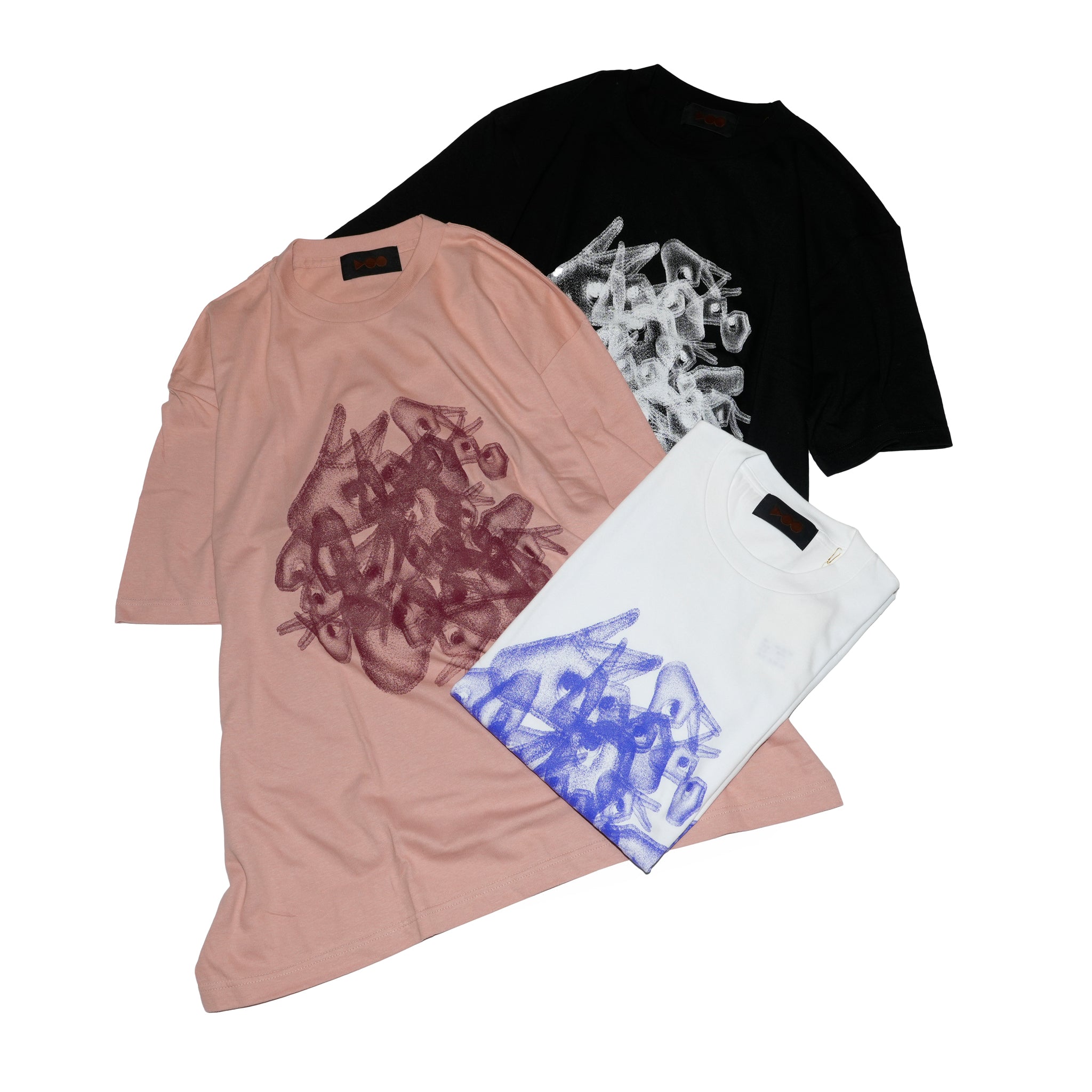VOOのフィンガーロゴが多方向に重なったデザインTシャツ「CRAZY Voooooo!」缶バッジ付き・旧ネームタグ仕様