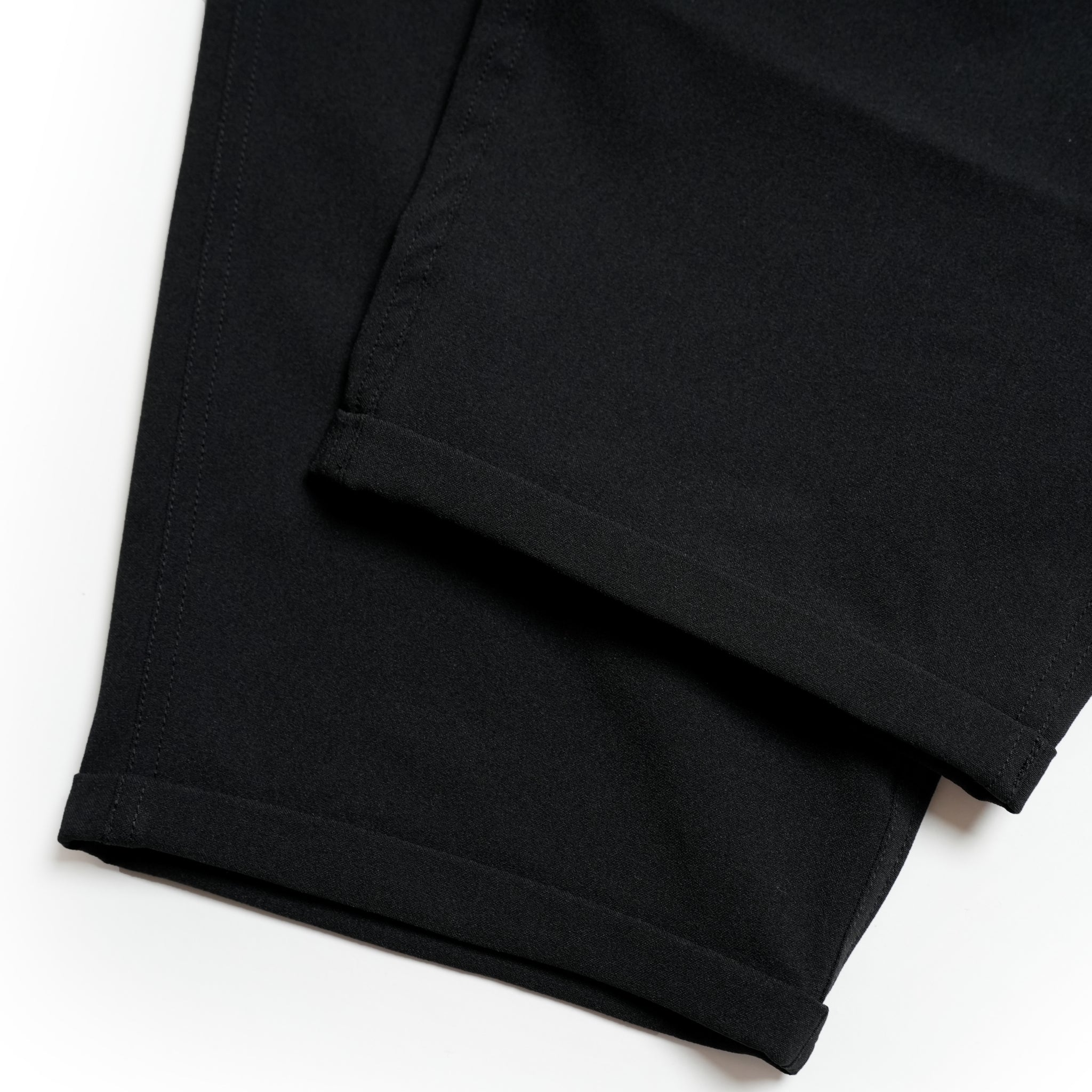 裾の小幅のダブル仕様、これだけで印象が大分変わります