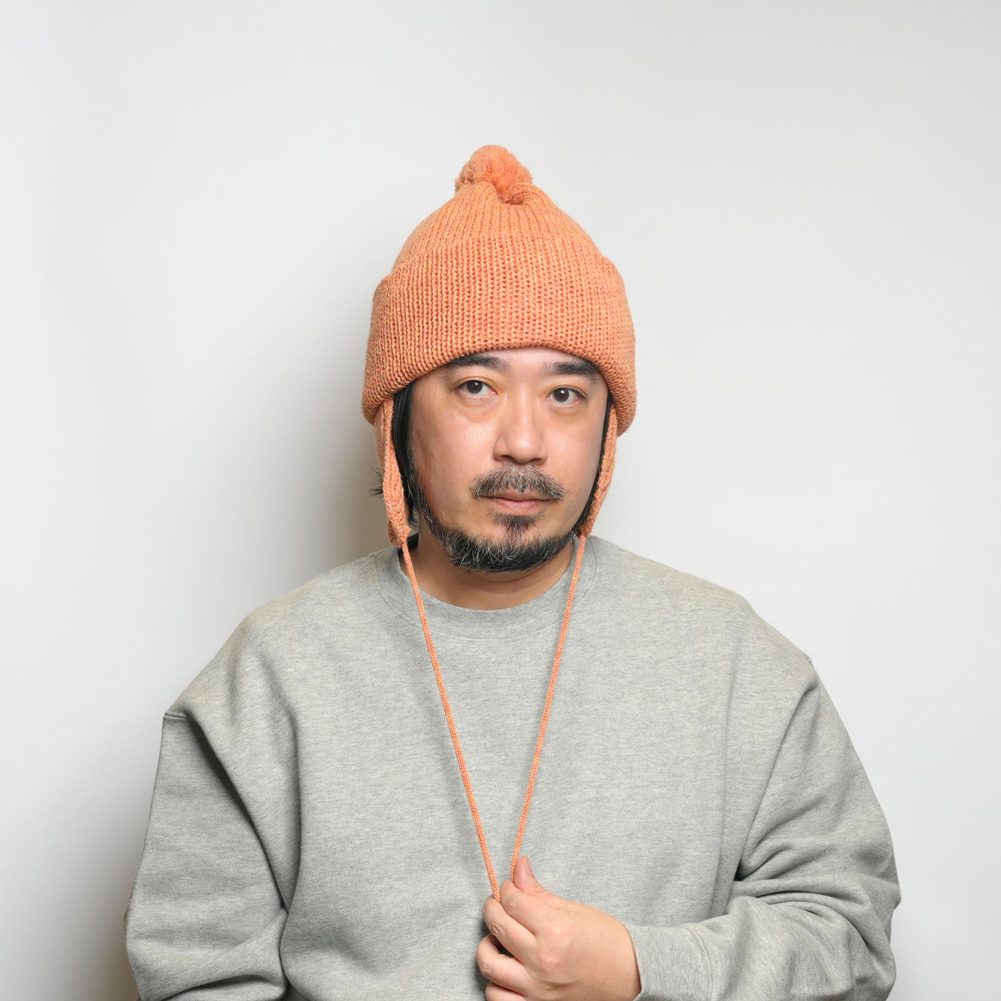 3g Solid Bobcap w / ear Cover & PomPom & Rope – August Peach | hl-25fw-0007_August Peach | HIGHLAND 2000【ネコポス選択可能】