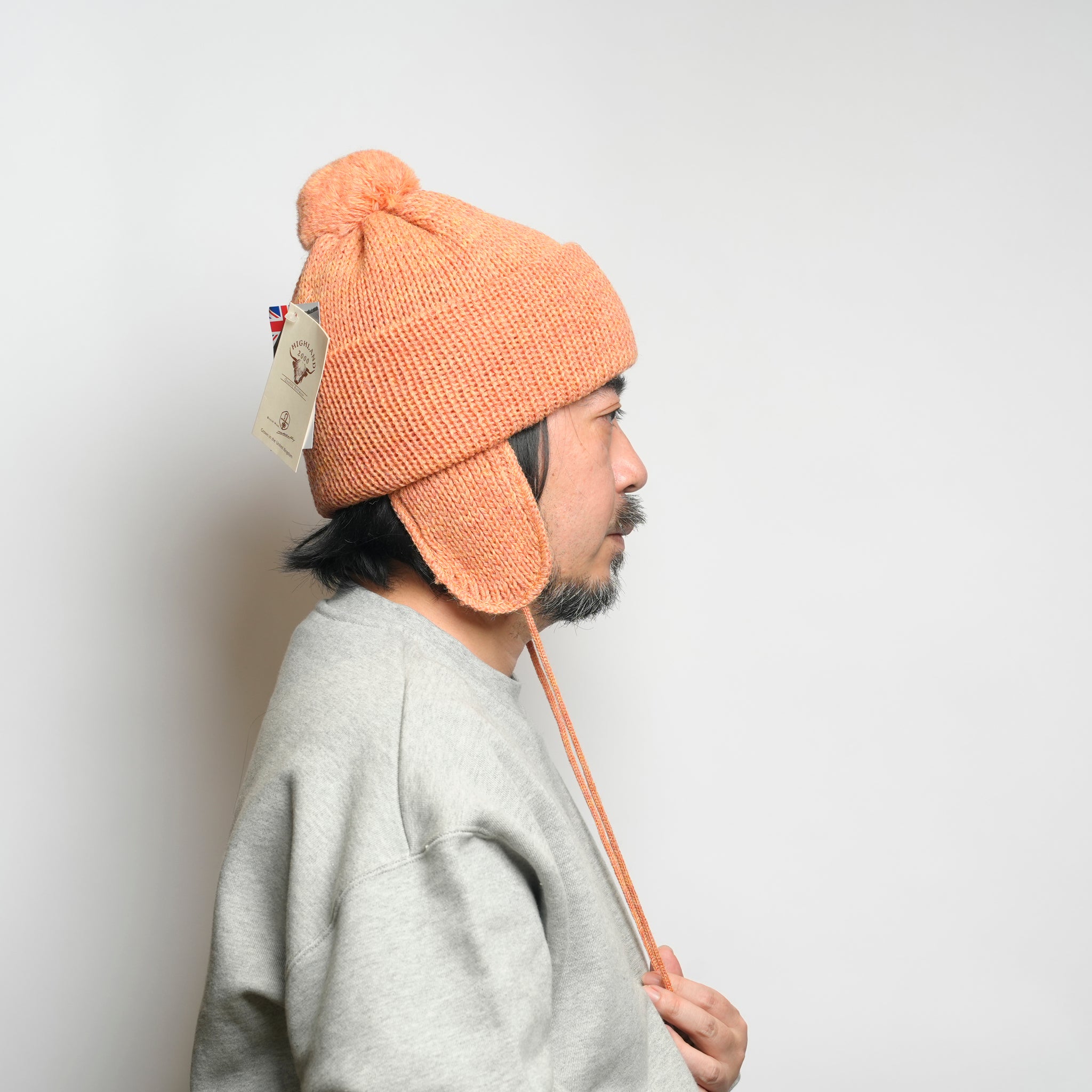 3g Solid Bobcap w / ear Cover & PomPom & Rope – August Peach | hl-25fw-0007_August Peach | HIGHLAND 2000【ネコポス選択可能】