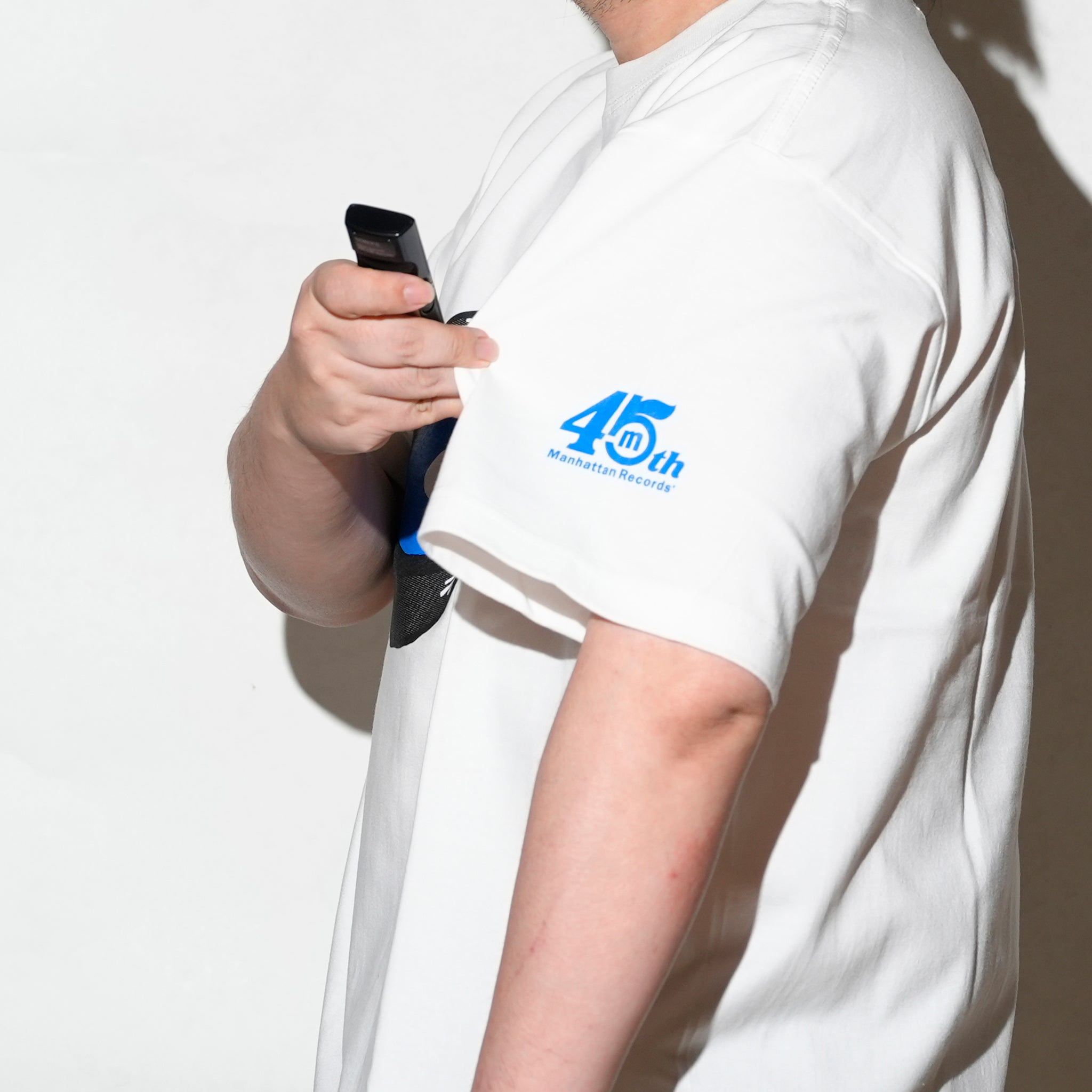SAMUEL × Manhattan Records 7inch 45th anniv. TEE | Color:White | S-25SS-SS-016【SAMUEL_サミュエル】 【ネコポス選択可能】