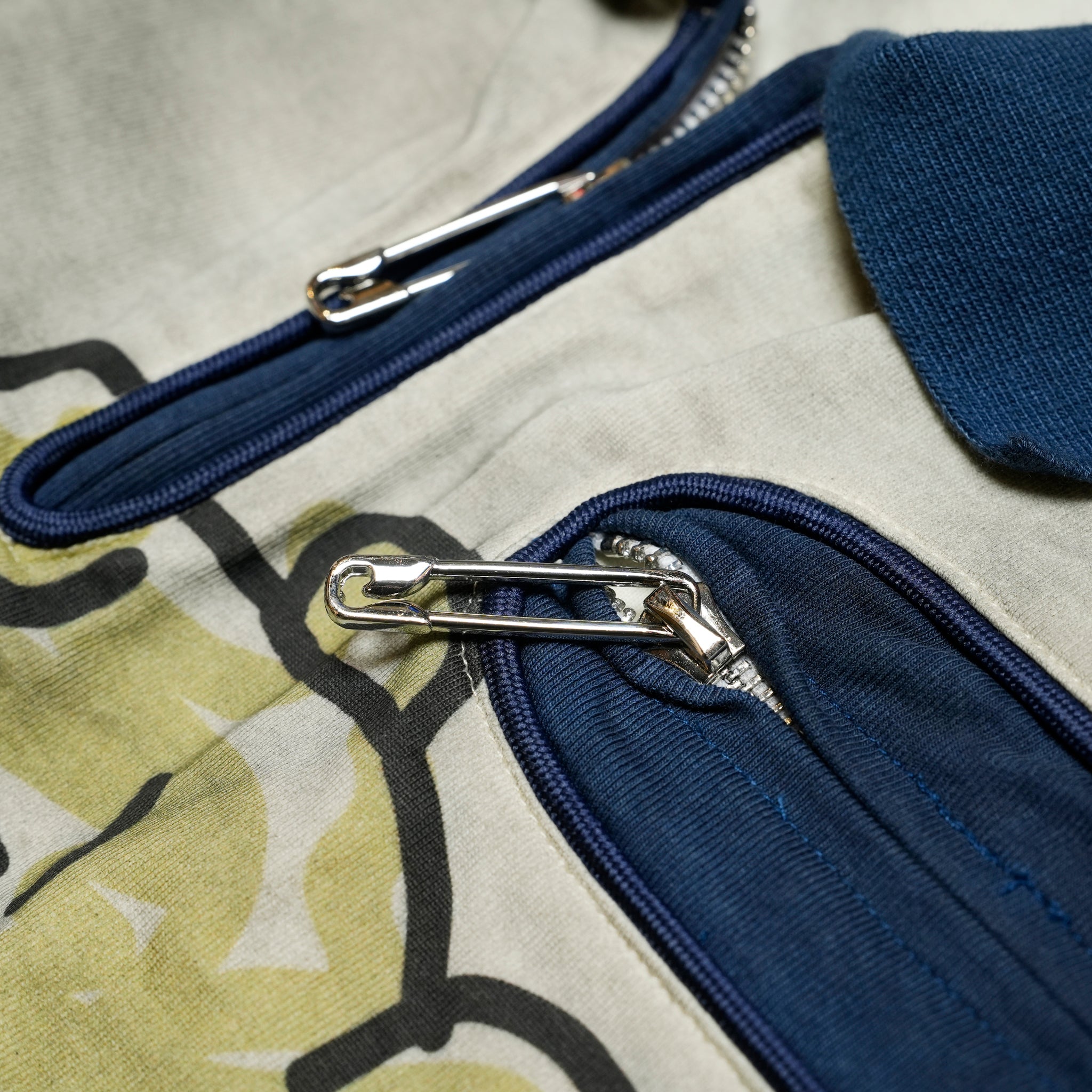 Pla25sst07_Navy/Beige | Half zip polo | Color:Navy / Beige【PLATEAU STUDIO_プラトー スタジオ】